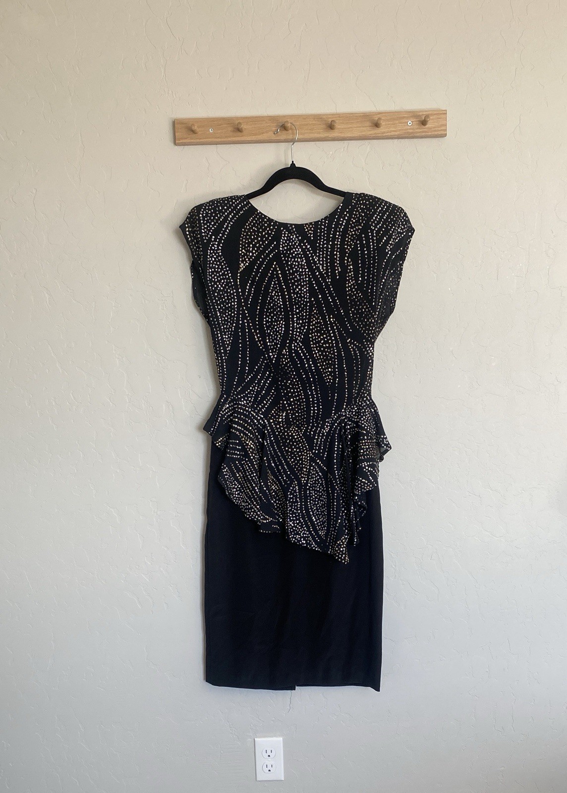 Hearts 1980s Peplum Dress Black Gold Sequin Dot 100% Polyester Size 7
