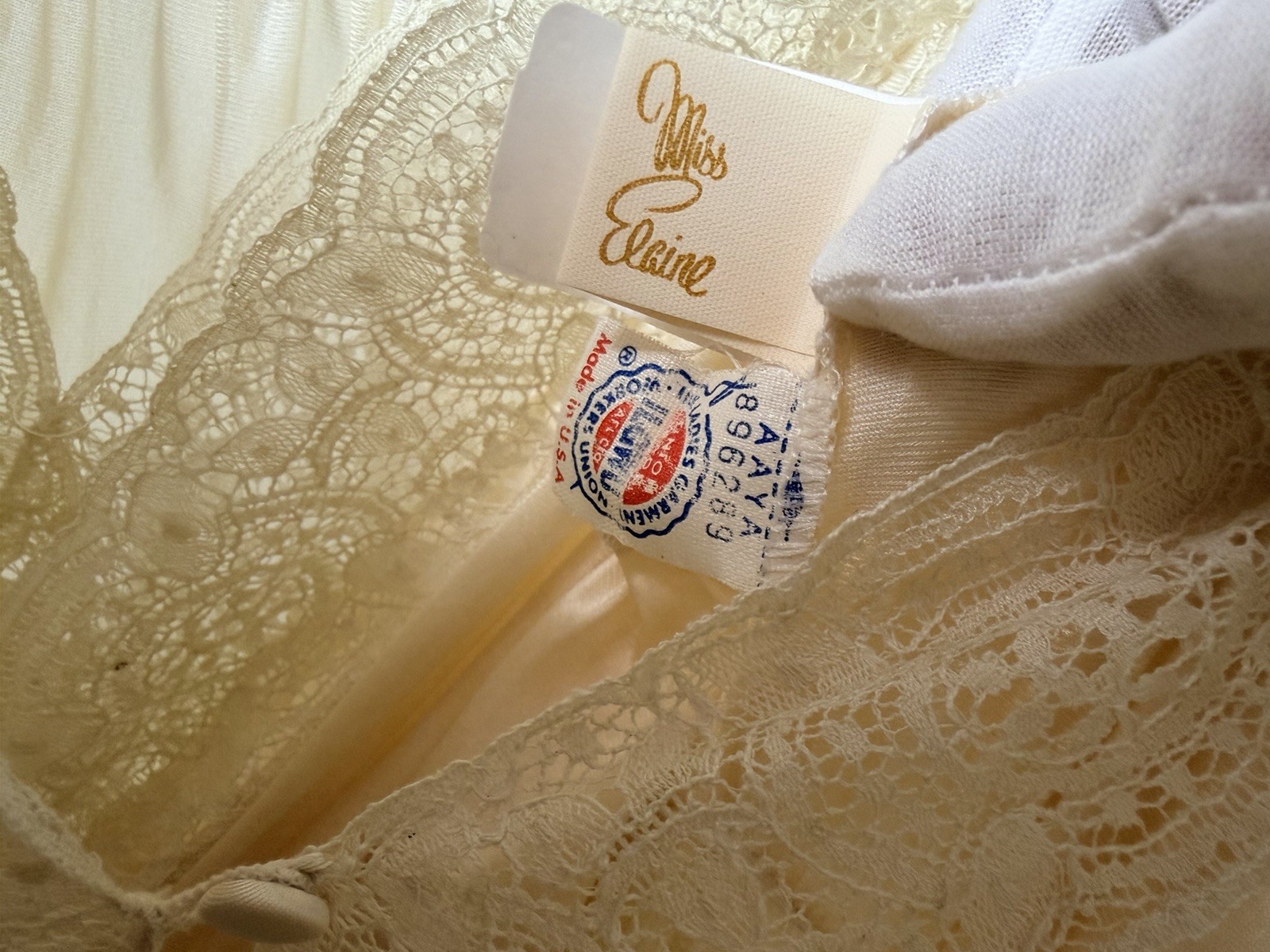 Vintage Miss Elaine Peignoir Set Ivory Lace Bridal Robe Gown Small USA