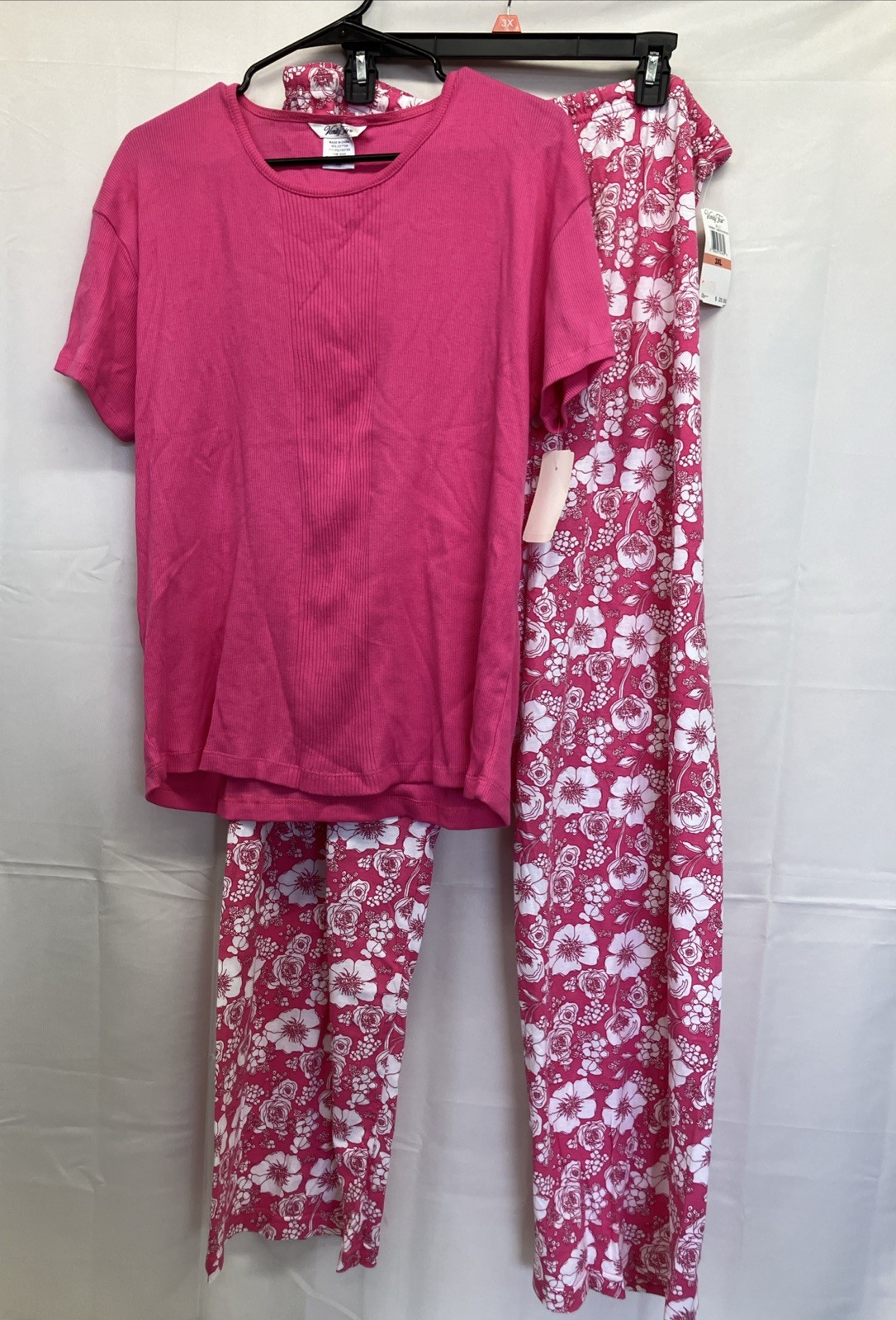 Vanity Fair Women’s Pajama Set Fuchsia Pink 2 Pc New Solid Top Floral Bottoms