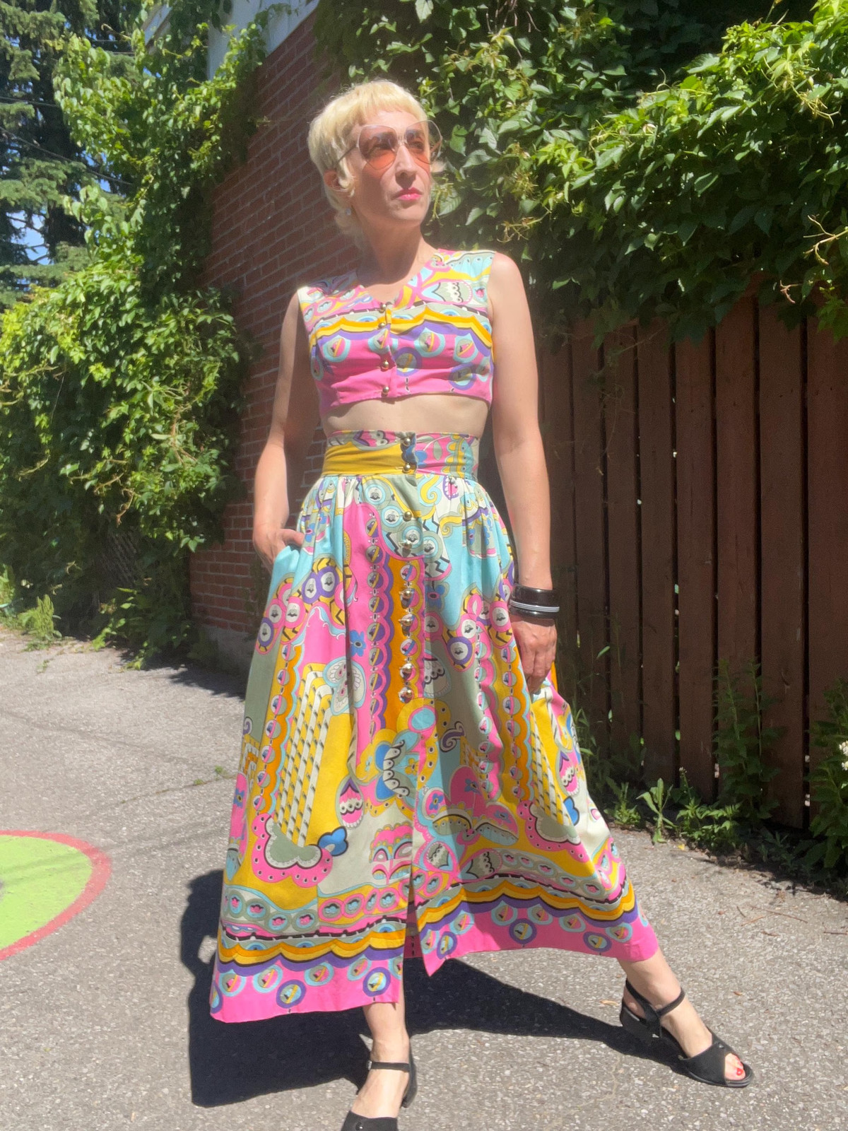PUCCI-RIFFIC Vintage 1960s 2pc Psychedelic Silkscreened Cotton Skirt & Top