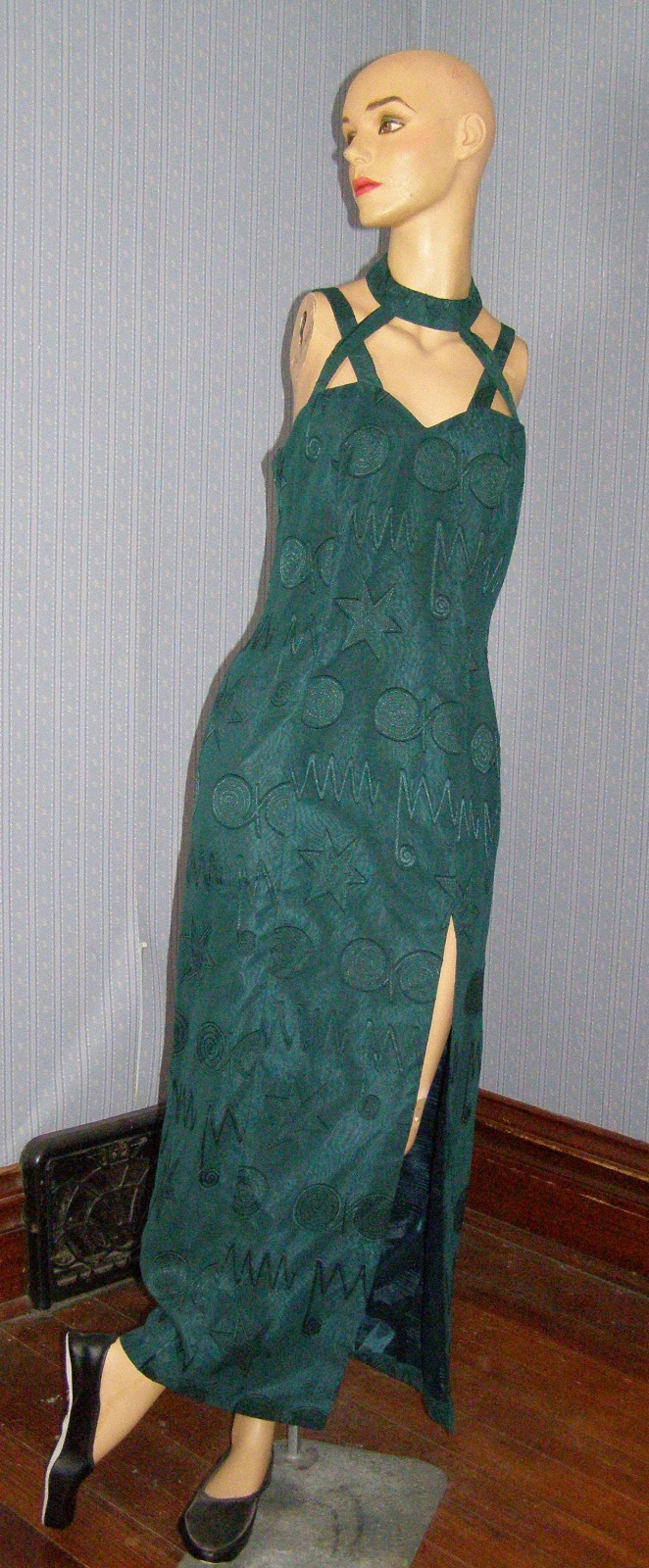 Vintage 90&rsquo;s forest green EMBOSSED SHAPES evening dress M L TRIBAL art deco