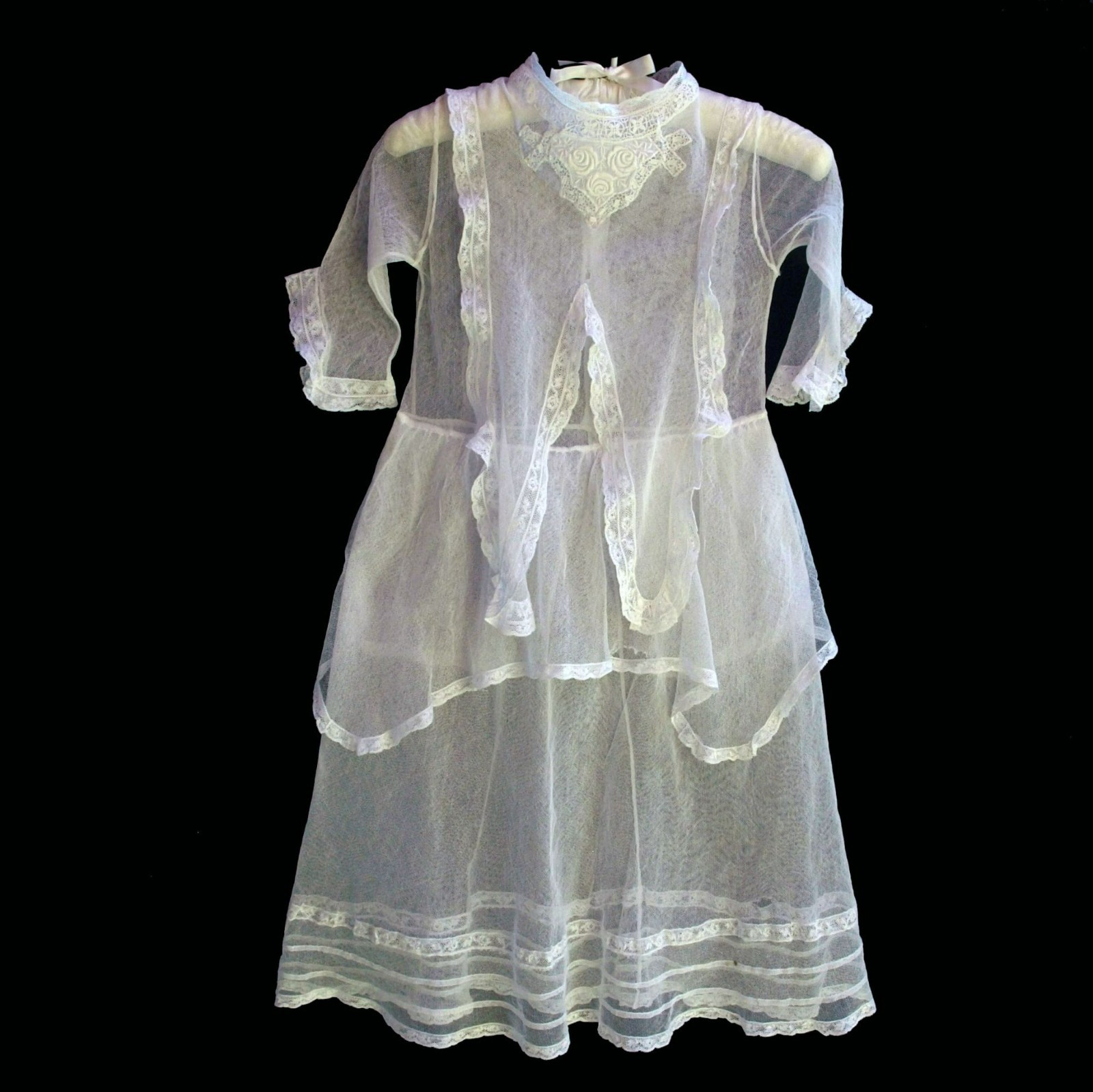 Edwardian White Embroidered Sheer Net Lace Dress Young Woman Girl 25&Prime; Waist 36.5