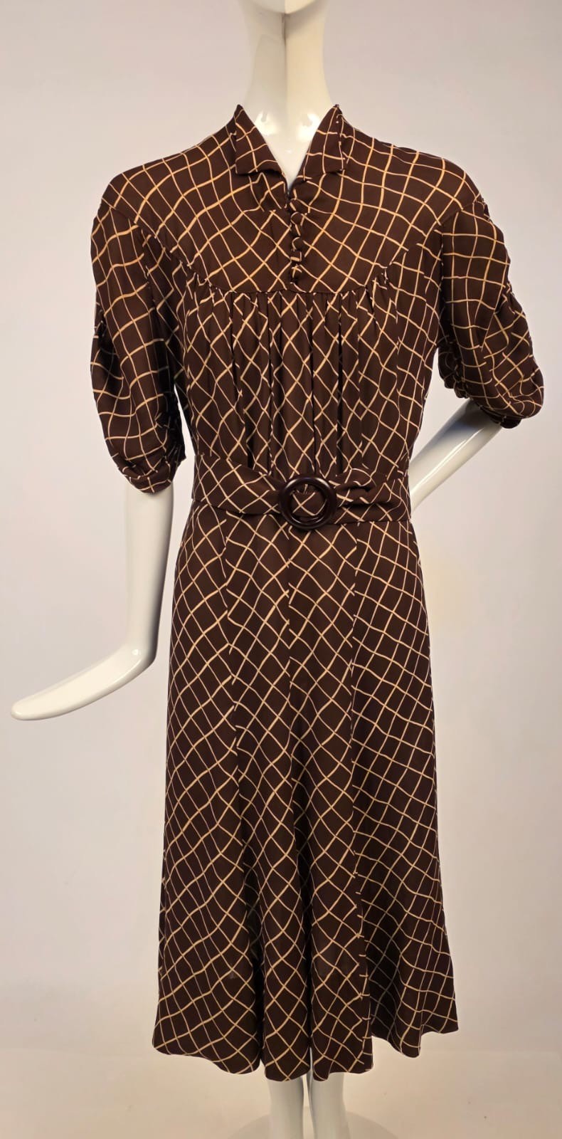 ANTIQUE 1930’S BROWN GRID PRINT RAYON CREPE DRESS W RUCHED SLEEVES