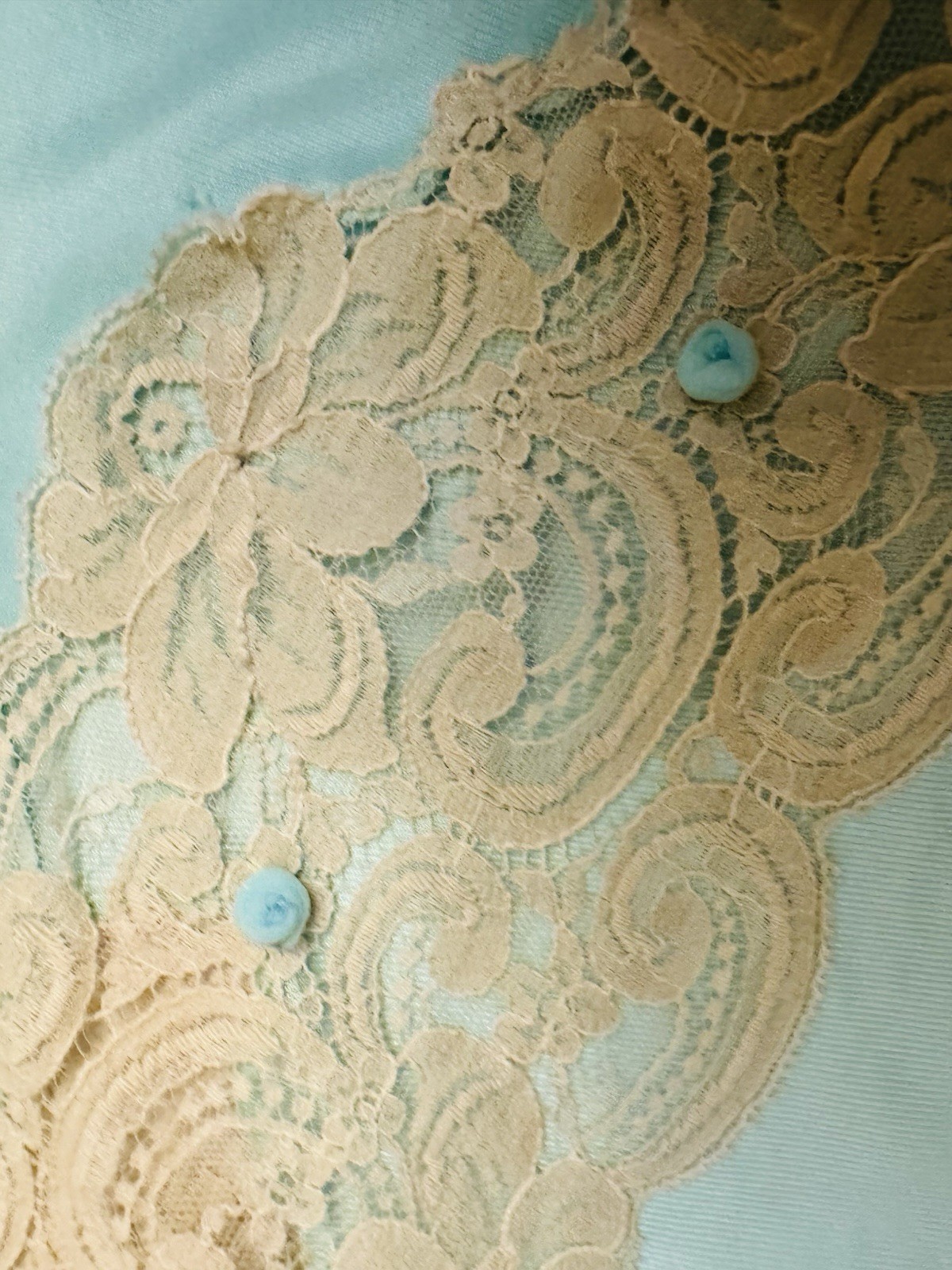 VTG Kayser 60&rsquo;s/70&rsquo;s Nylon and Lace Pastel Blue Robe Boudoir Size Med