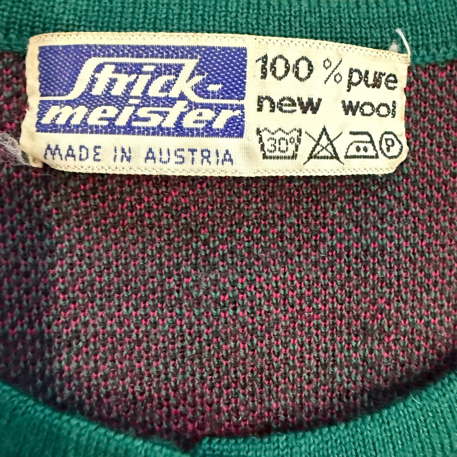 Strickmeister Austria Vintage Wool Cardigan Green Red Floral Rose Button Front