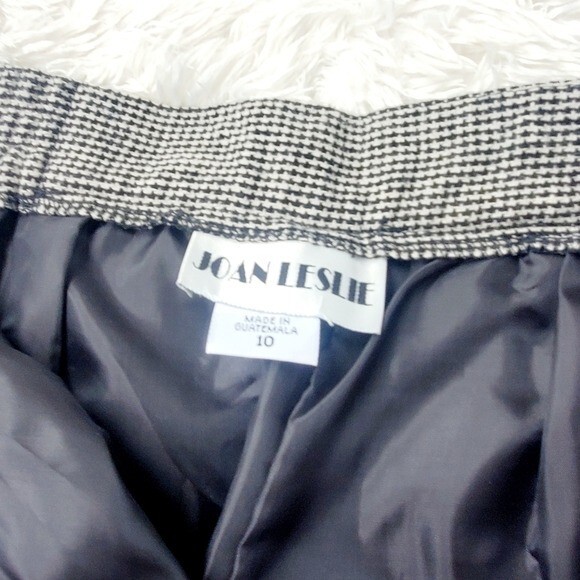 Vintage Joan Leslie Houndstooth Wool lined High waisted Pleated Wide leg Shorts