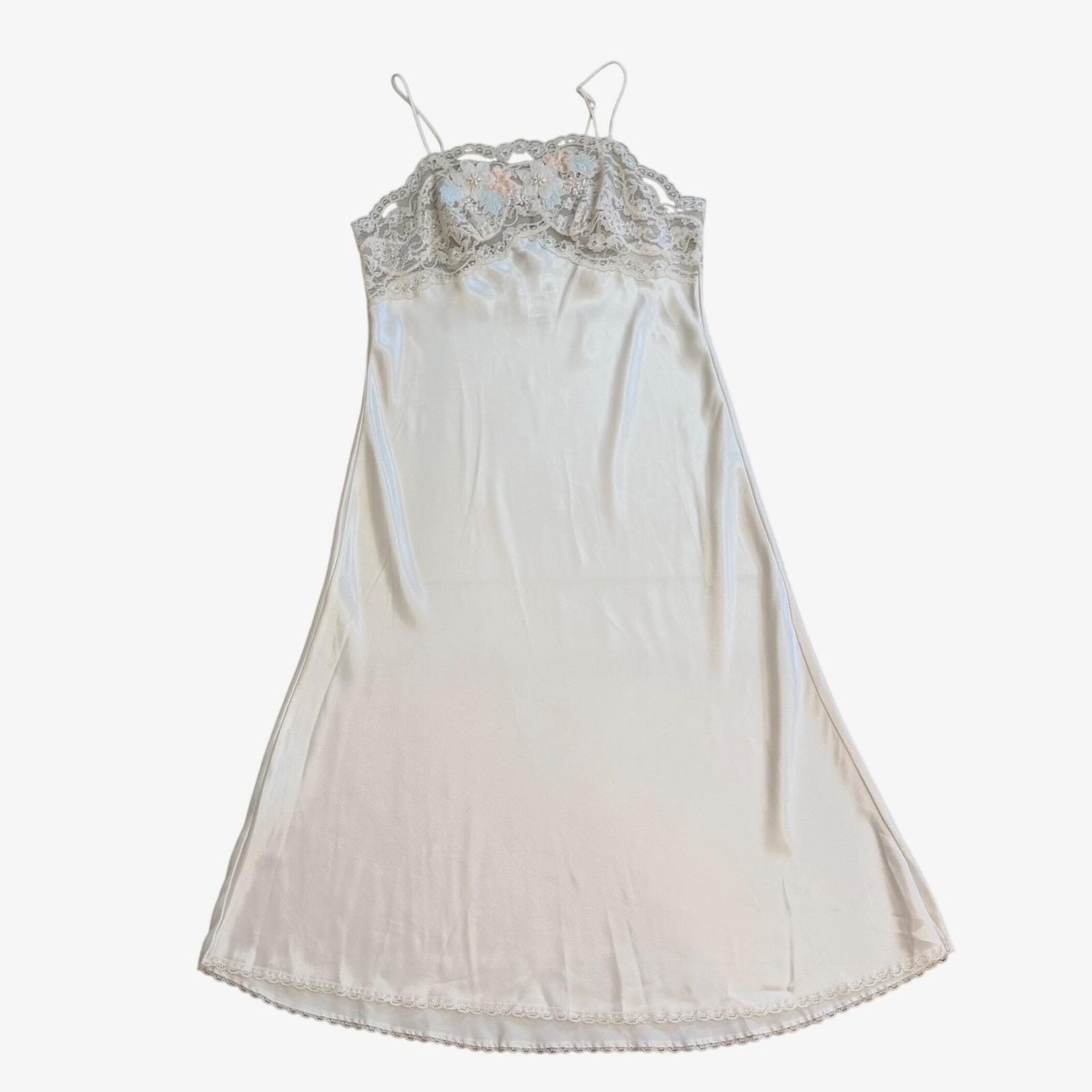 Sara Beth Vintage Cream Satin Nightgown Lace Floral Embroidery Pearl Accent 36