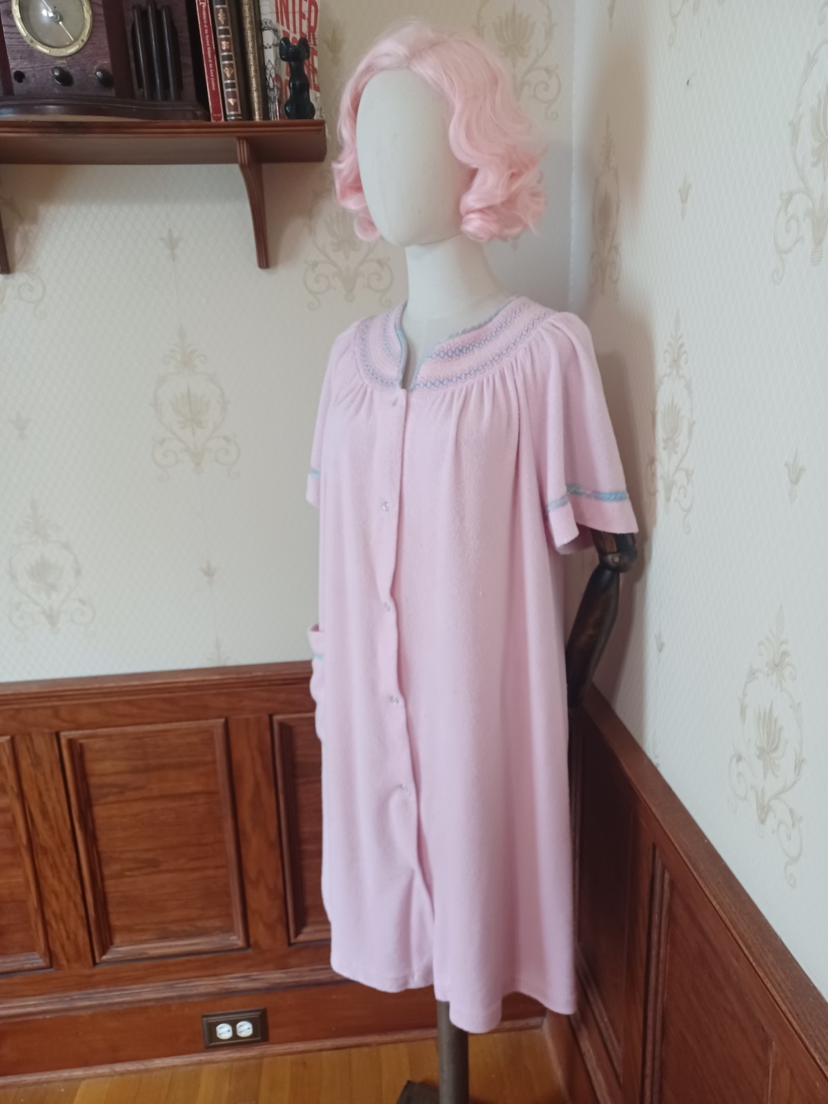 Vintage 1970s/1980s Leisure Life Pink Pastel Terrycloth Cottagecore House Dress