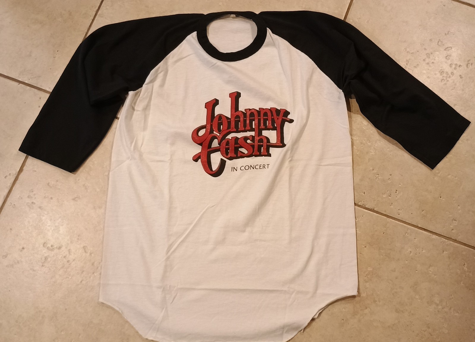 VTG 80&rsquo;s Johnny Cash in Concert Baseball Raglan Tee Screen Stars Ladies size L
