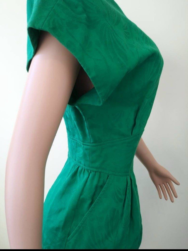 Liz Claiborne Green SZ 12P 1980&rsquo;s Figure Flattering Vented Back Wiggle Dress