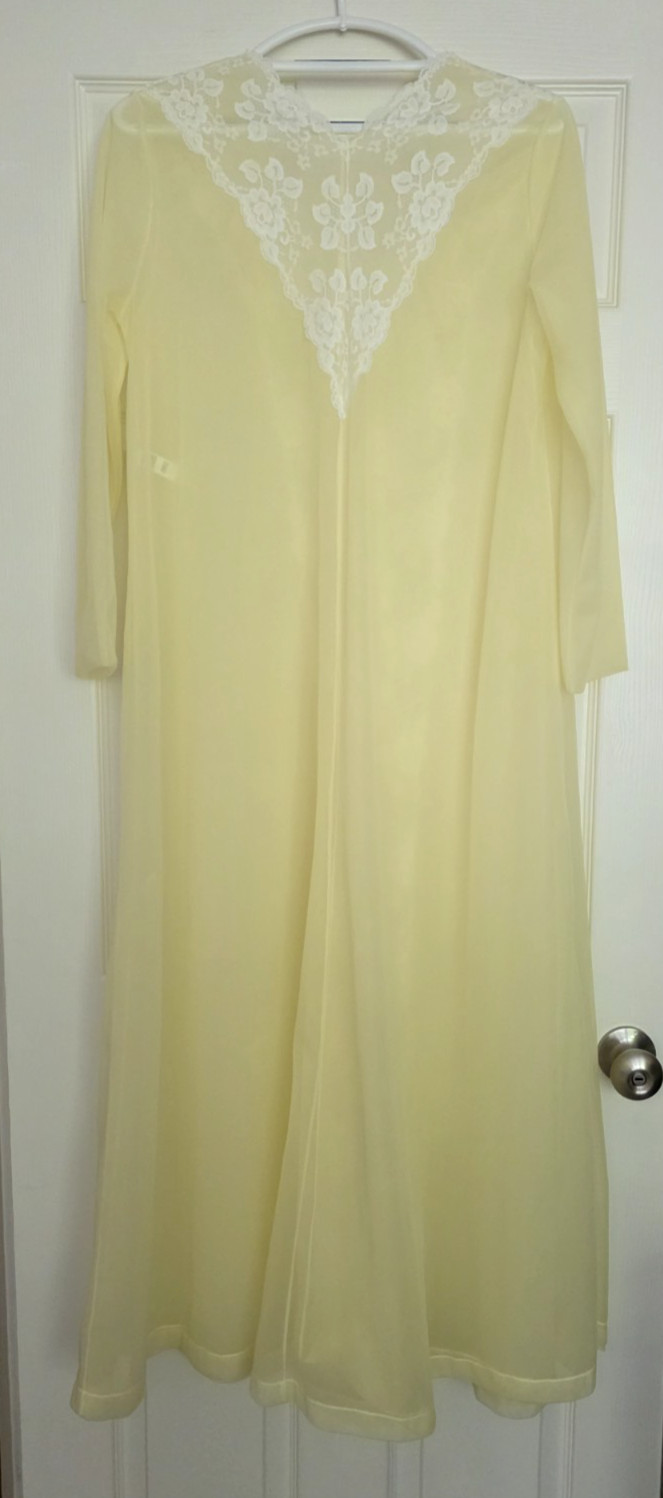 Vintage Henson Kickernick Peignoir Set S Yellow Nightgown Robe