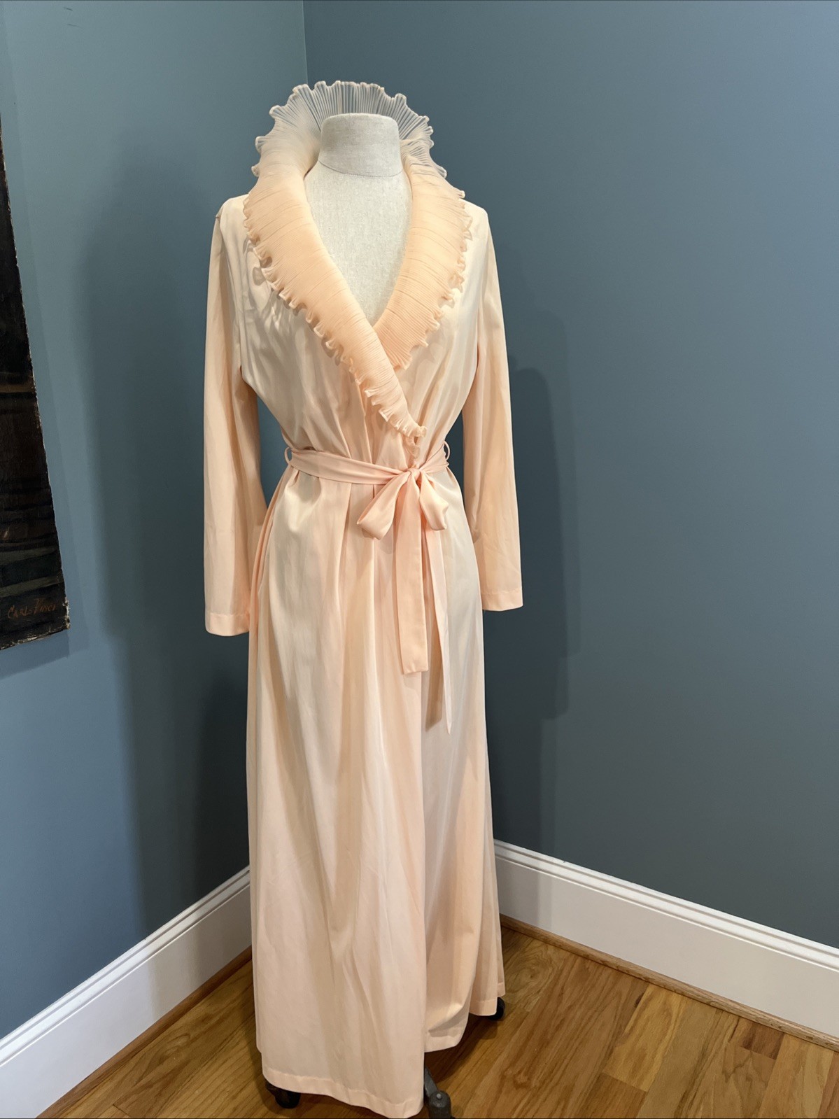 Vintage GOSSARD peach FULL LENGTH ROBE chiffon collar romantic coquette M MEDIUM