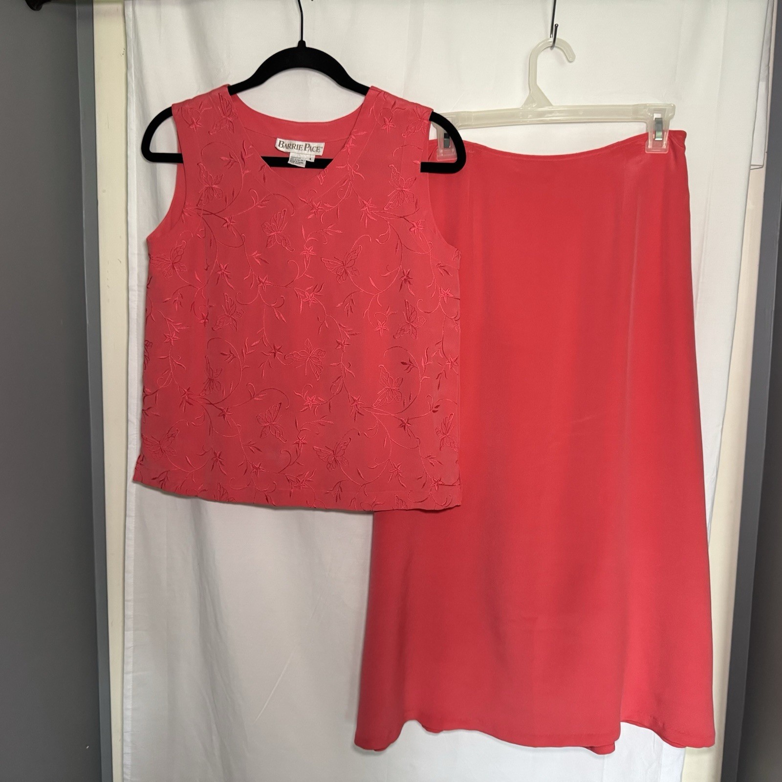 Vintage Barrie Pace 100% Silk 2 Pc Skirt Top Set 4 Coral Butterfly Embroidered