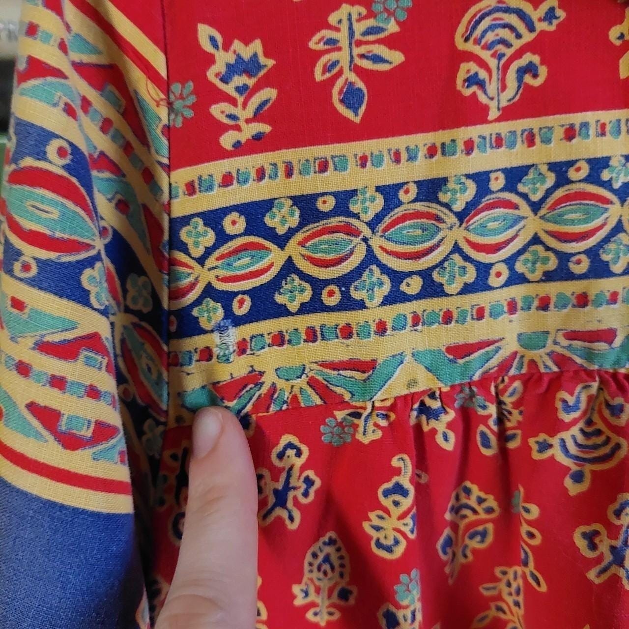 Vintage 1970s red and dark blue 3/4 zip paisley print Nieman Marcus Models Coat