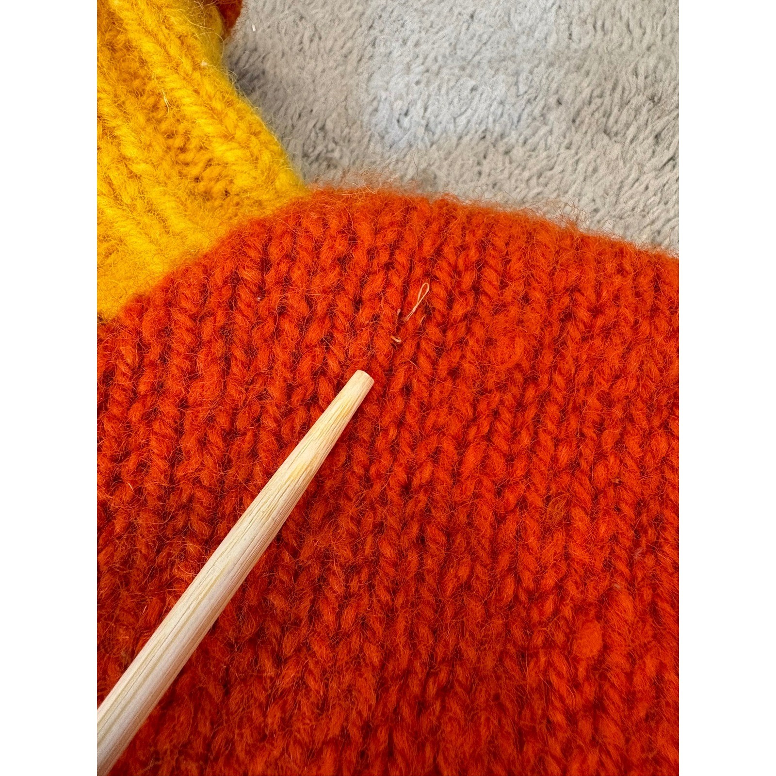 Express Tricot Vintage Snowflake Colorblock Pullover S Orange Yellow Hong Kong
