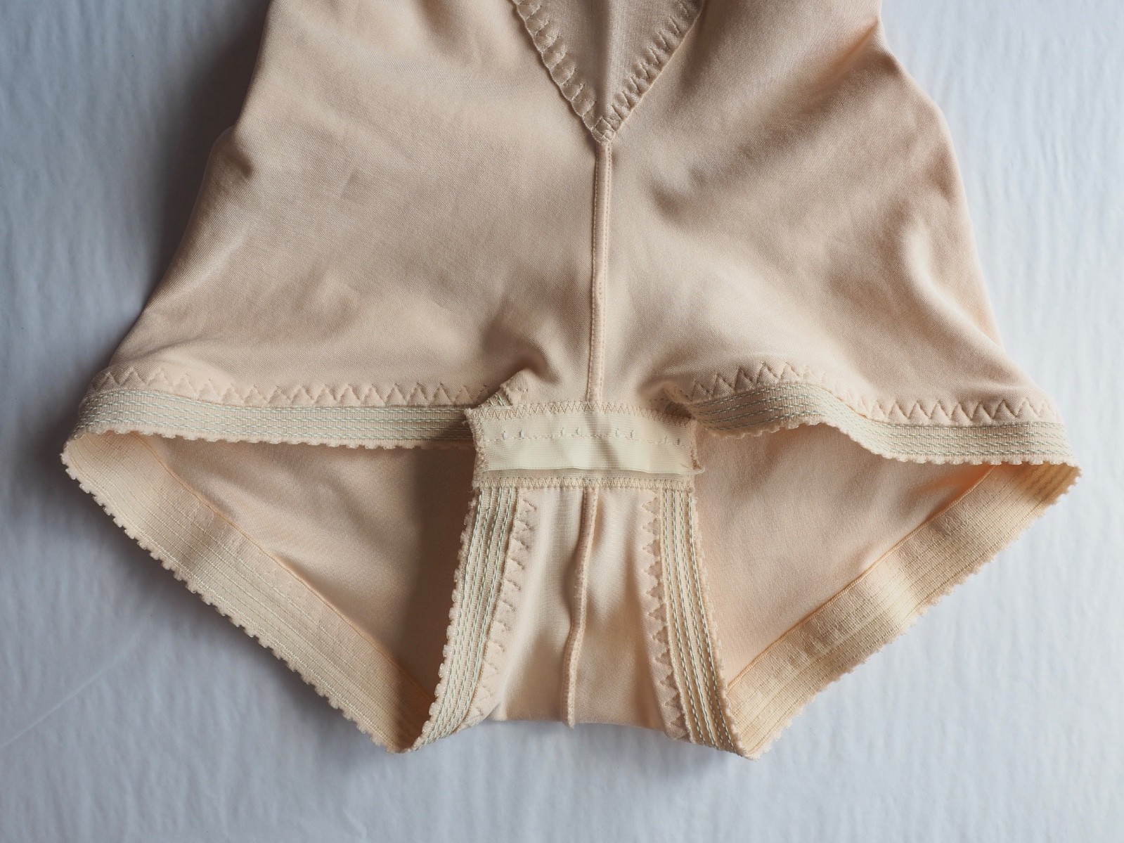 60s Vintage Goddess Corselette 38DD Underwire Bodysuit One Piece Shaper ILGWU