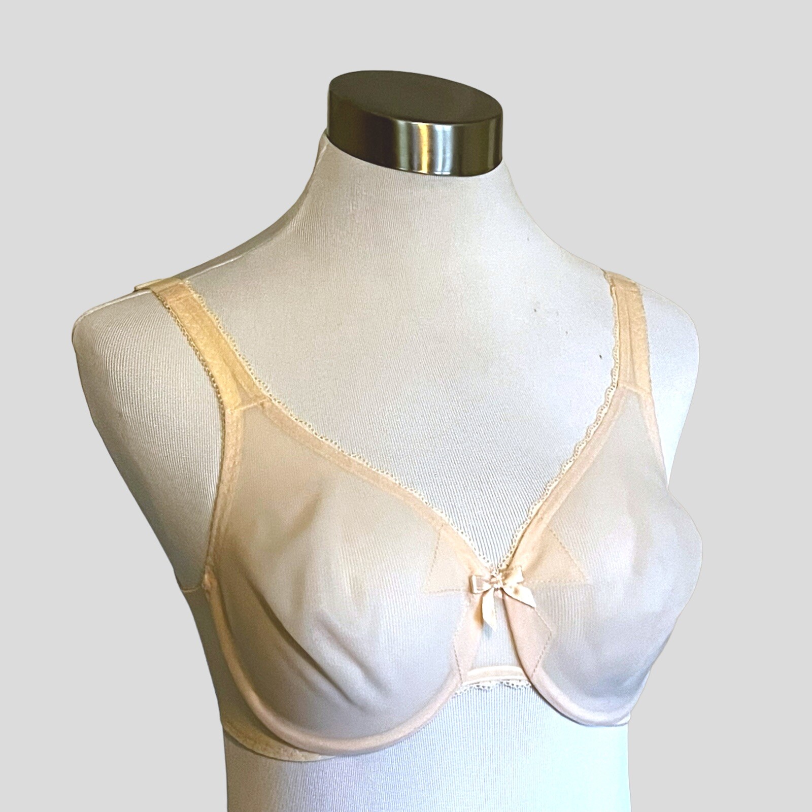 Vintage 60&rsquo;s Bali Go Lightly Bow Bra 32C Sheer Nude Nylon Underwire Sissy Pin Up