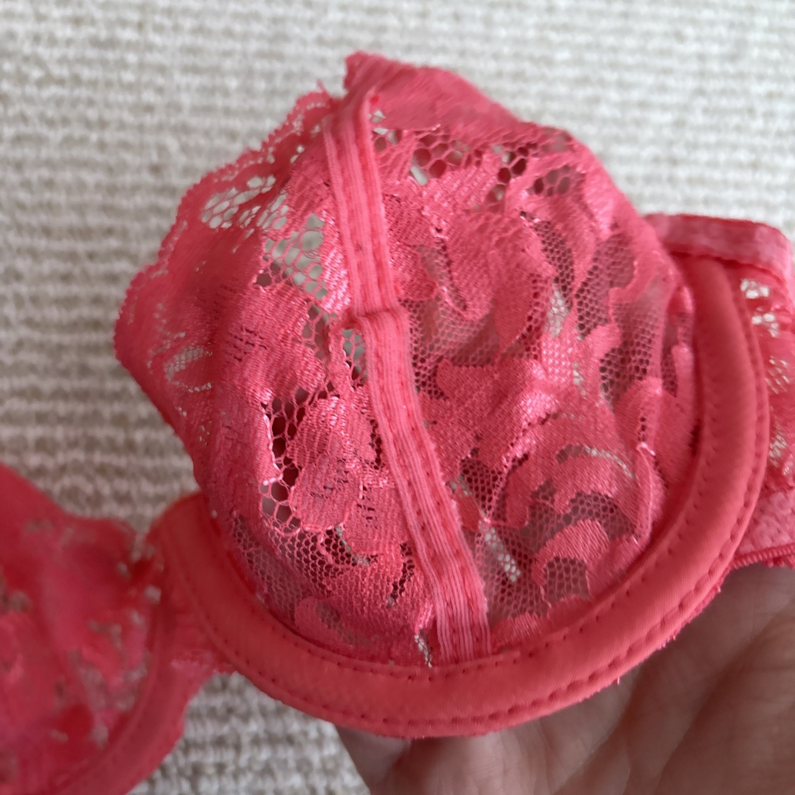 Vintage Victoria&rsquo;s Secret Gold Label Bra 32A Made in USA Pink Lace Underwire