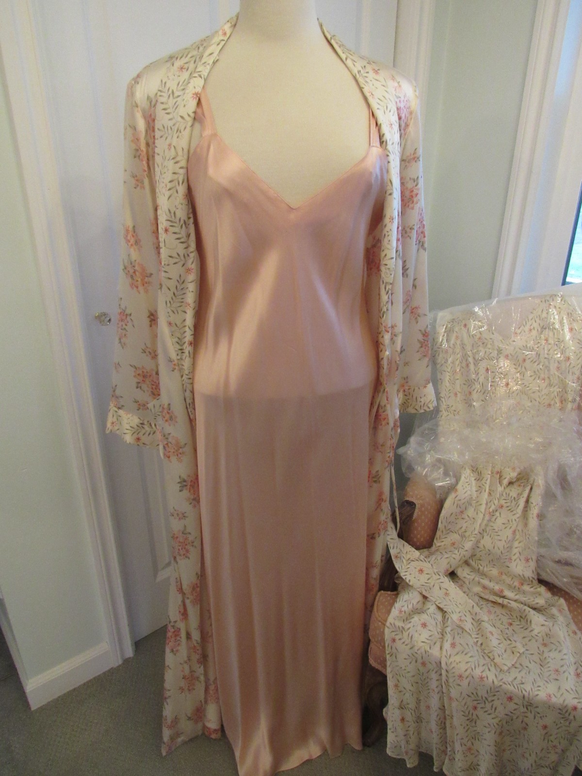 Vintage Neiman Marcus Hollywood Glamour Silk Peignoir Set Excellent One Owner
