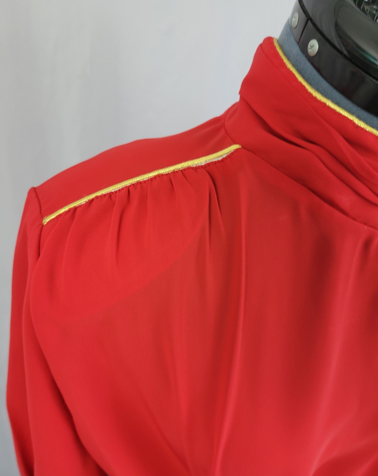 Vintage Laura Mae Red Rouched Neck Blouse w Gold Trim Accent Size L/XL?