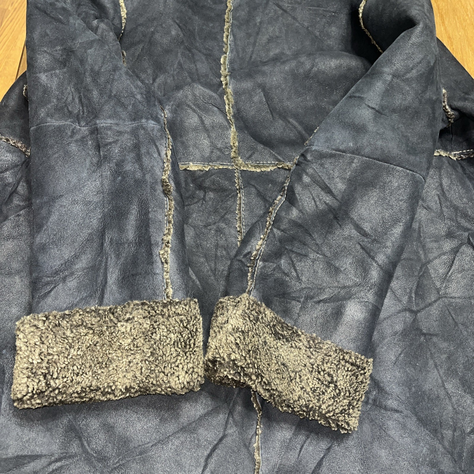 Vintage Sinclair Shearling Coat Suede Sheepskin Made in Italy 46 Fuzzy Buttons
