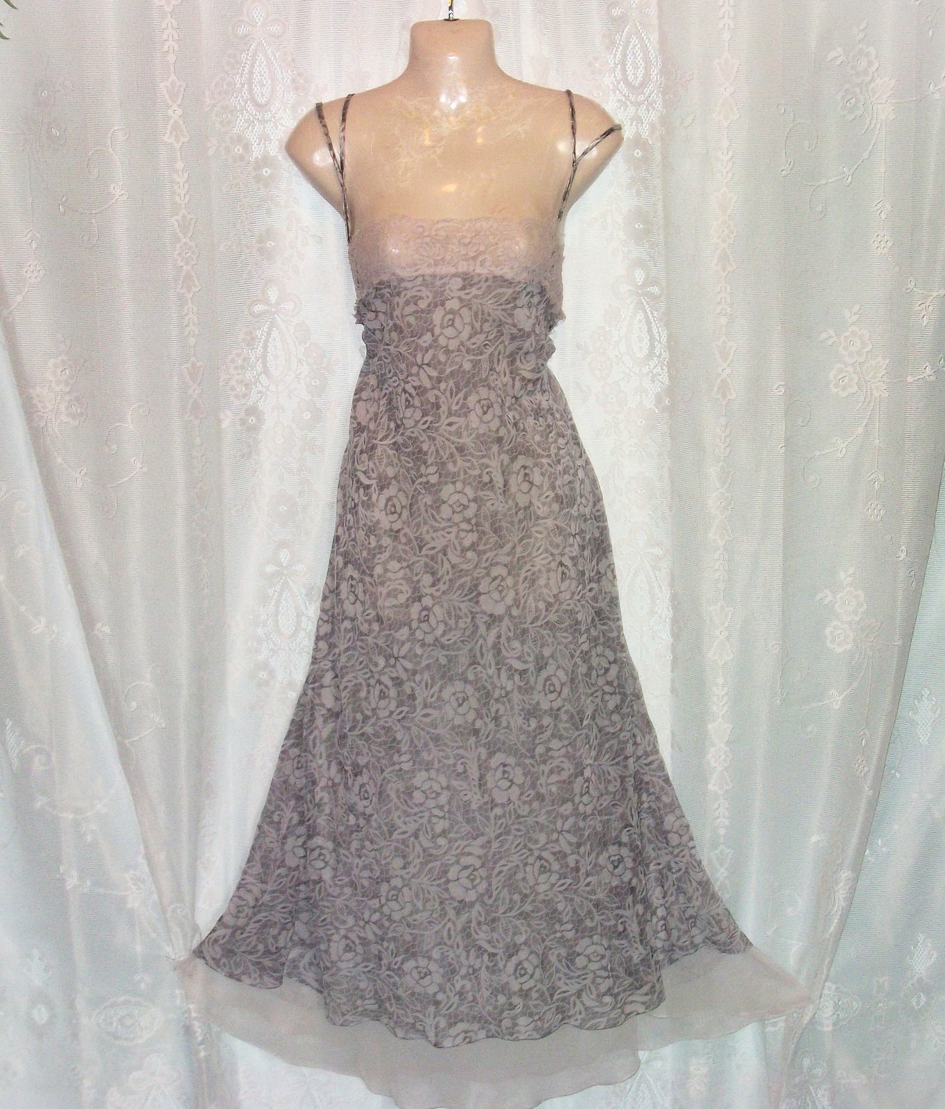 90&rsquo;s, XLg. »Private Luxuries » gray floral,vintage,chiffon,vintage nightgown,fancy