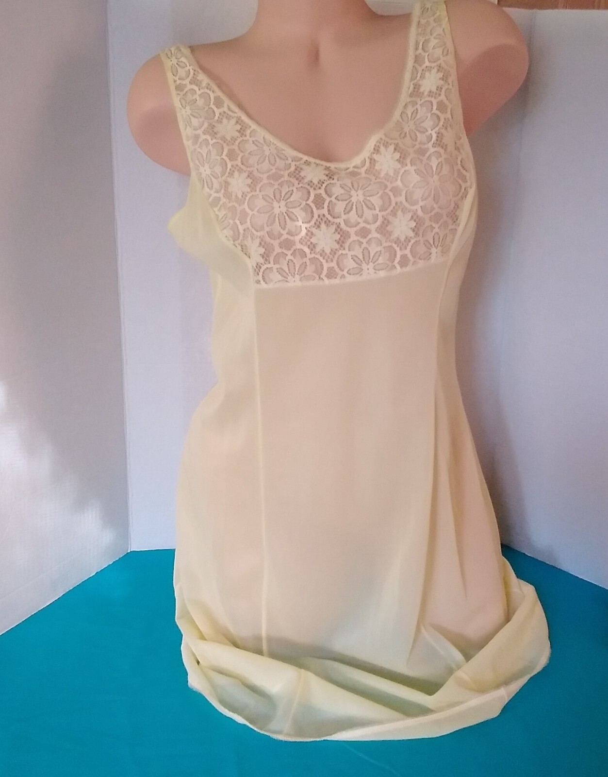 Vintage 60&rsquo;s Full Slip Dress Chemise European Wide Strap Retro Yellow L