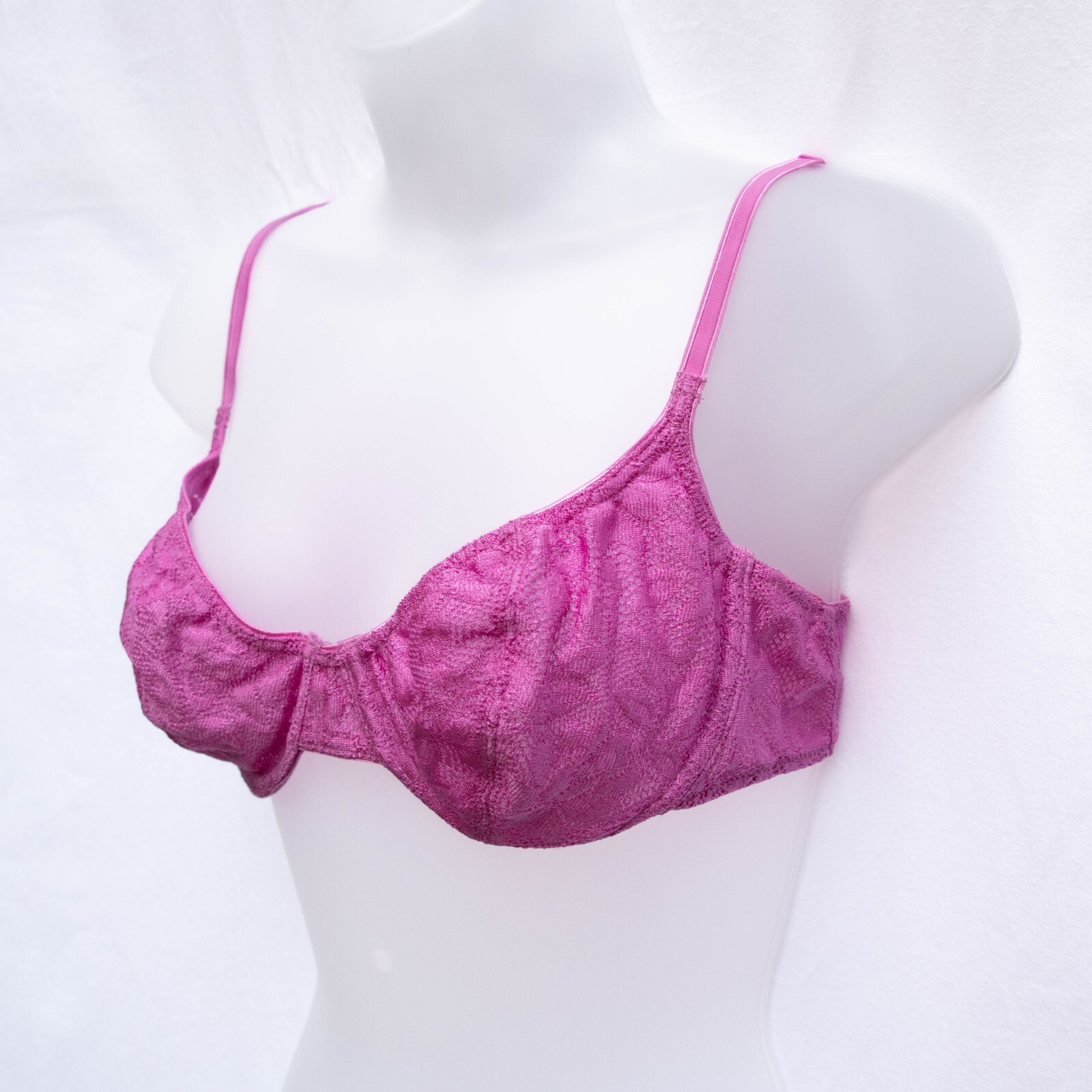 Vtg Delicates Bra 36C Rose Pink Lace Stretch Unlined Underwire 93677 Barbiecore