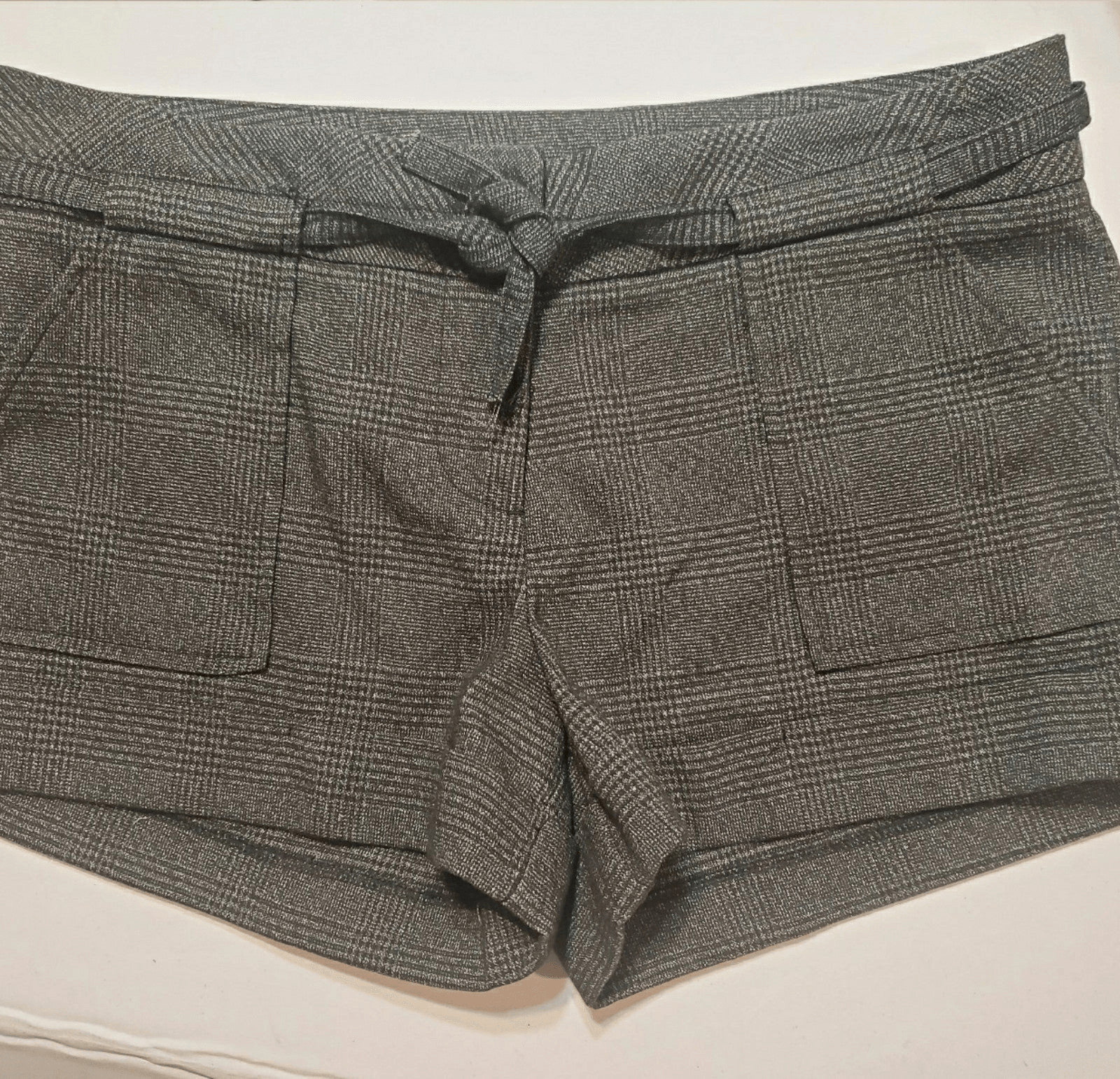 Calender By Be Cool Shorts Size M