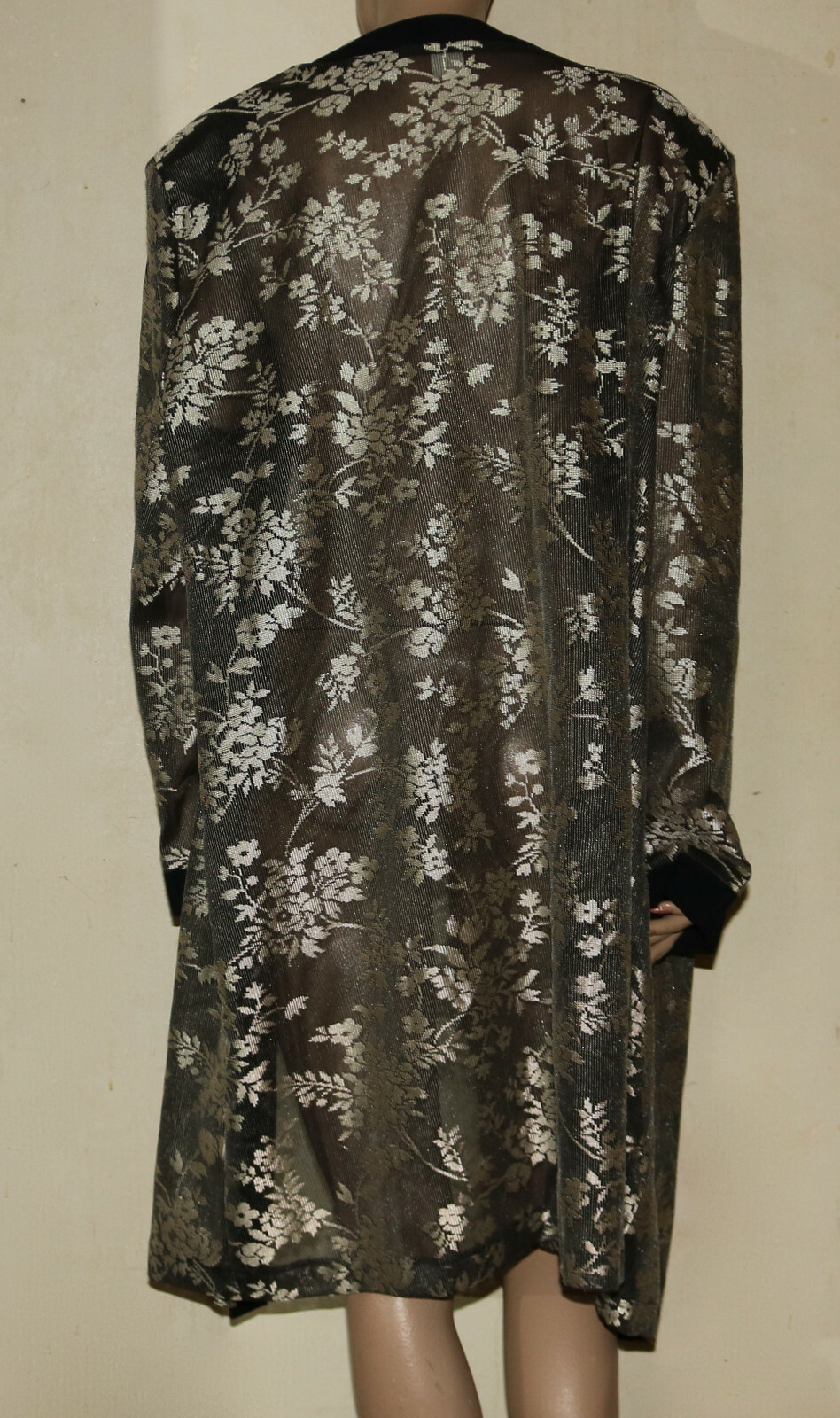 Giorgio Sant&rsquo; Angelo lounging open overlay jacket