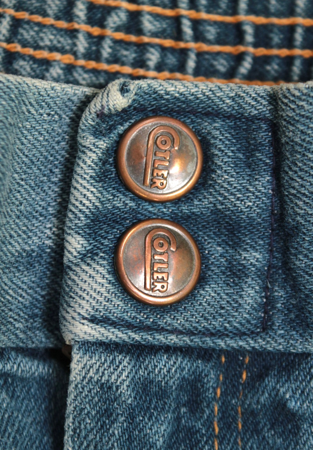 VTG Women&rsquo;s 70s Denim Bell Bottom Jeans W/ Curved Seams Down Legs Sz 26&Prime; To 27&Prime;