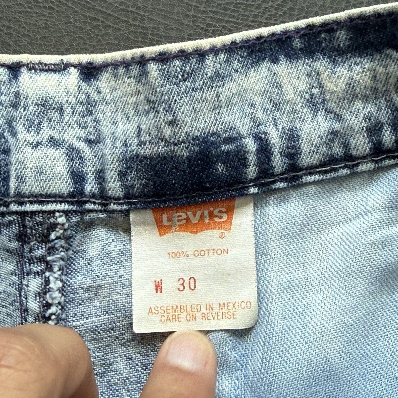 vintage 90s levi’s silver tab acid wash shorts size 30”