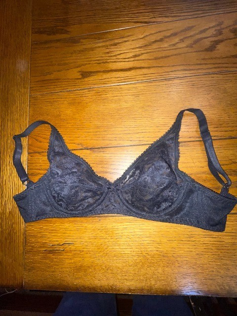 Vintage JCPenny Adonna Black Lace Unlined Underwired Bra 1835 – Size 34B