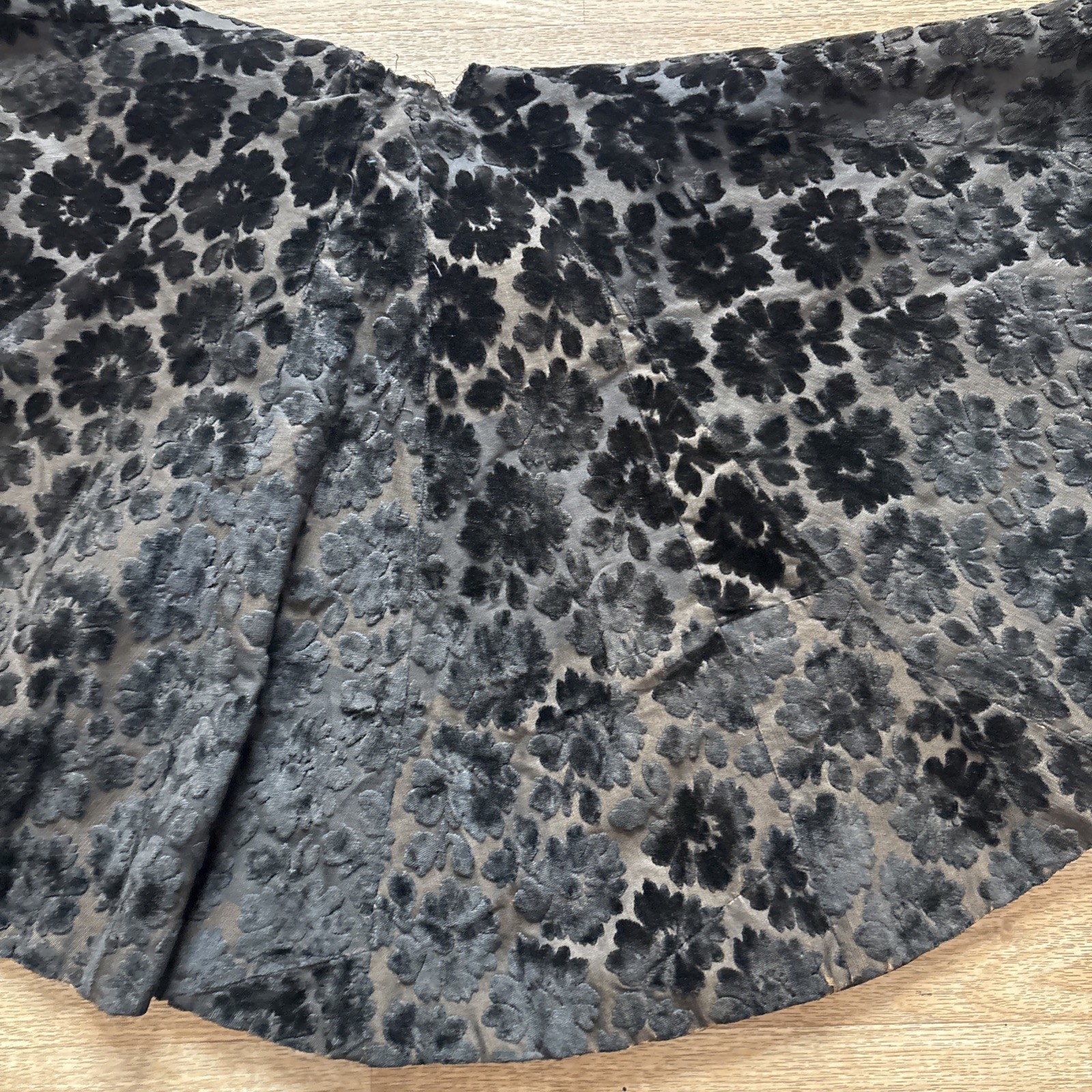 Edwardian Gothic Witchy Black Crushed Velvet Vintage Victorian Capelet Cape
