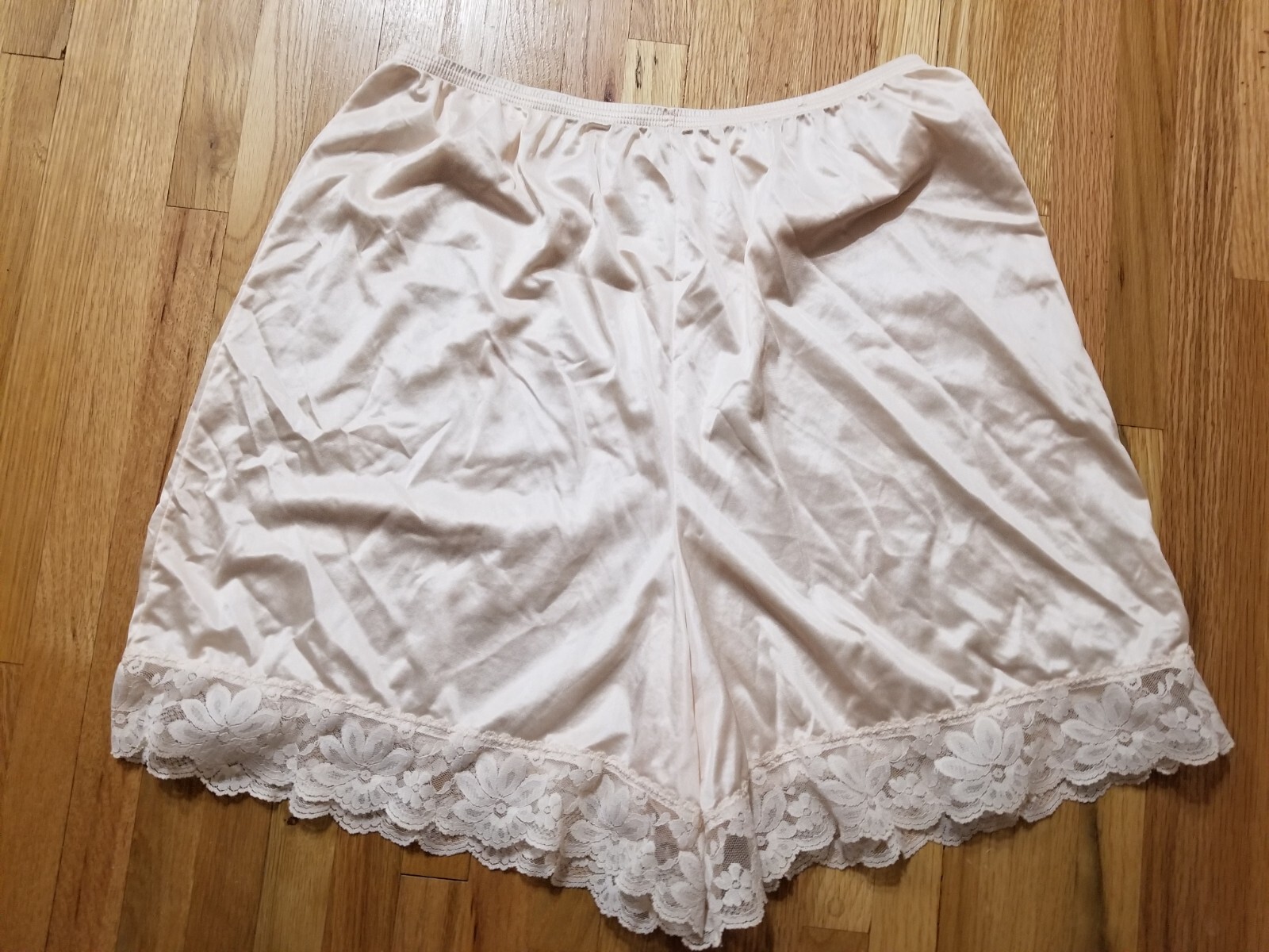 2 Pair Vintage LORRAINE PETTI PANTS Size L Beige & Black Lace Trim Made in USA