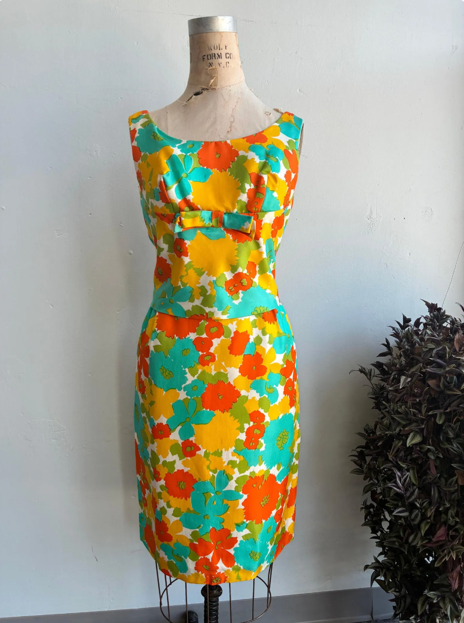 1960s GORGEOUS Vintage Bright Floral Silk Wiggle Dress by Miss Brooks New York M