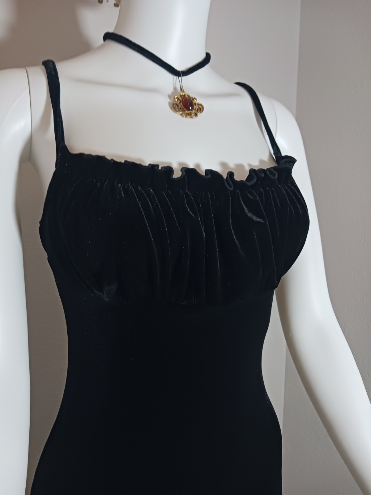 Status Collection VTG 90s Y2K Black Velvet Glitter Evening Gown gathered bust S