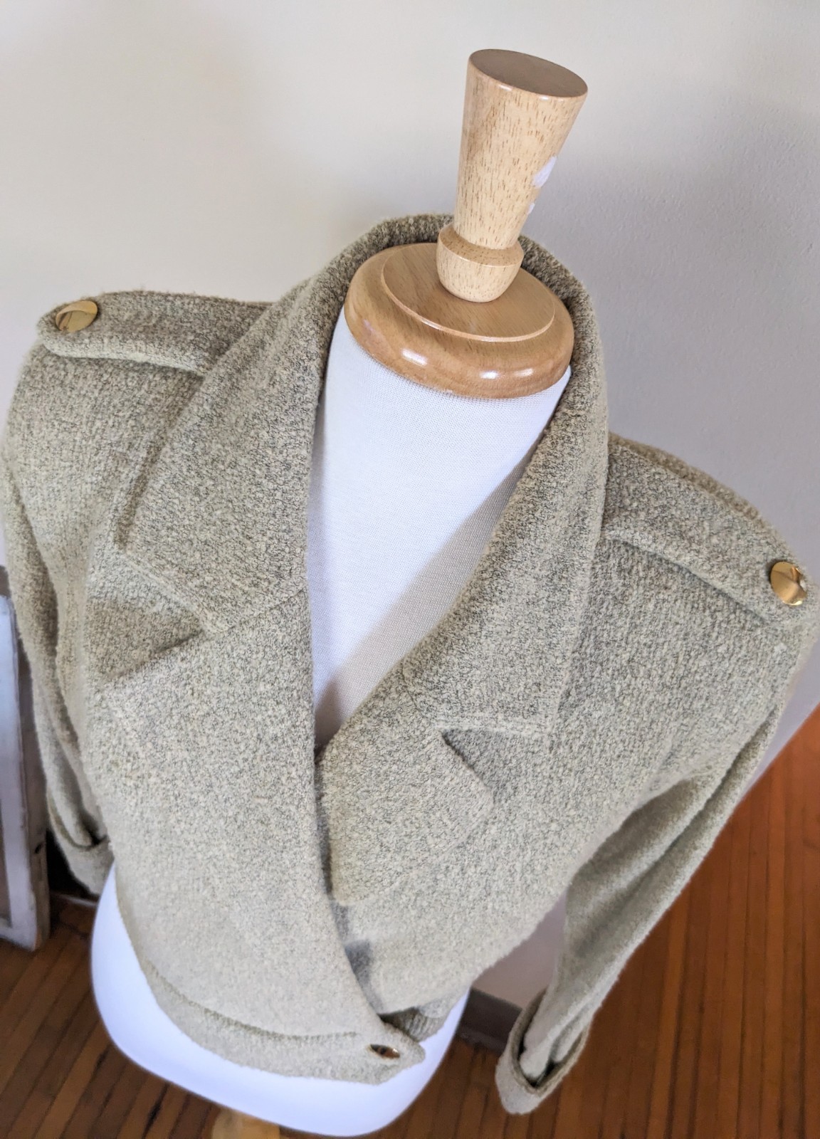 Vintage 80s St John by Marie Gray Santana Knit Cropped Sweater USA