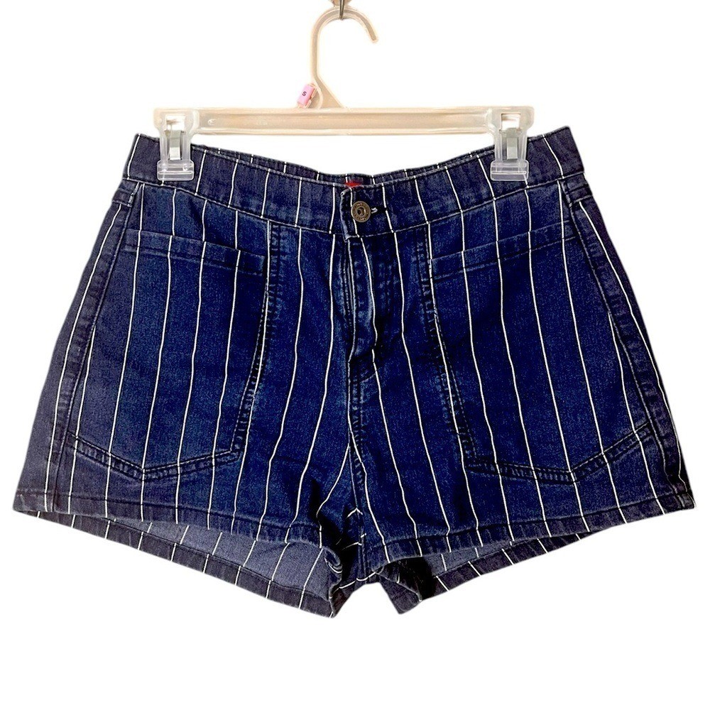 Vintage UNIONBAY HIGH RISE Blue Pinstripe Shorts Size 9 Retro Y2K Preppy 90&rsquo;s