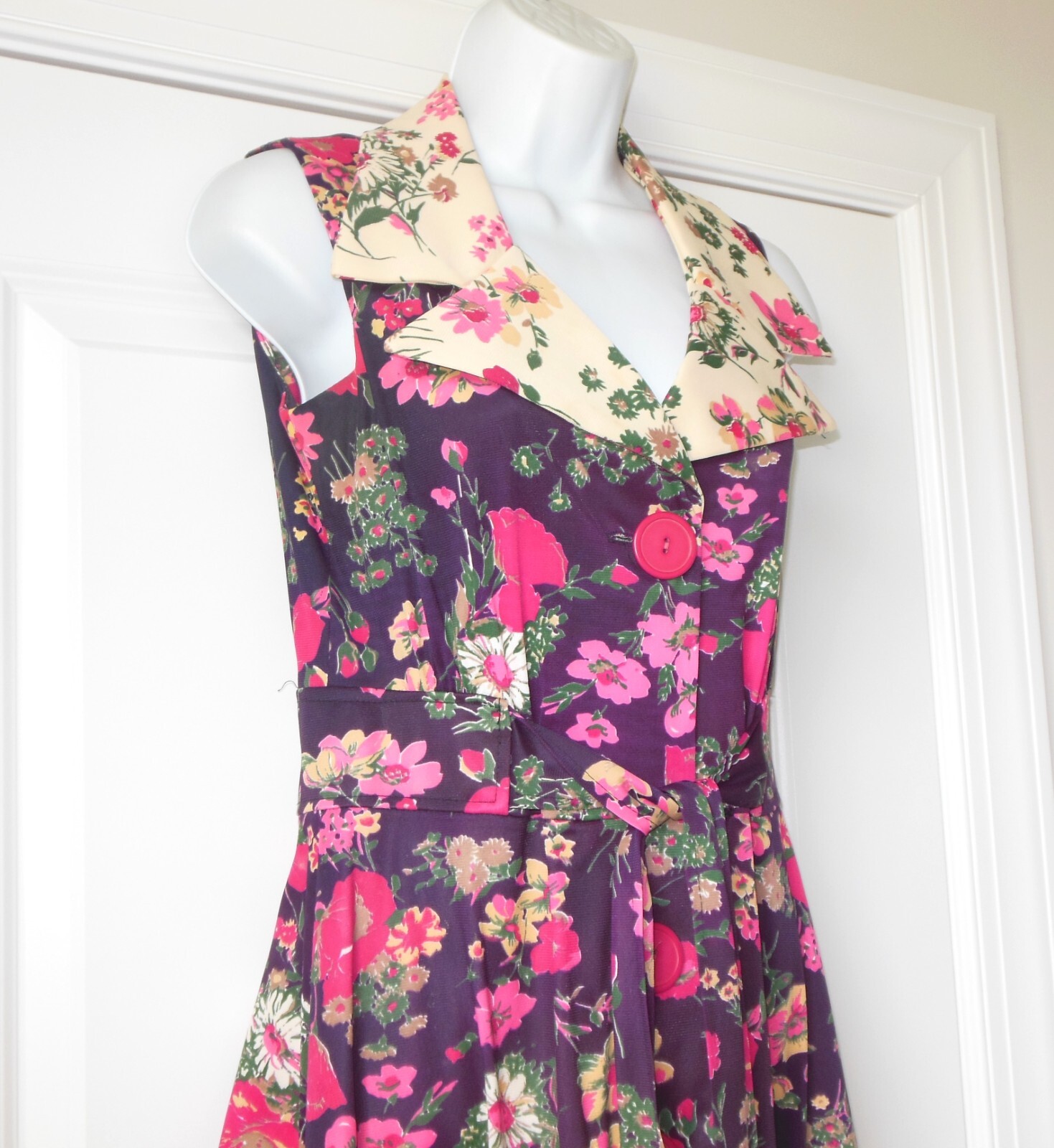 Vintage Floral Dress sz ~S Large Collar Button Front w Belt 60&rsquo;s 70&rsquo;s Sleeveless