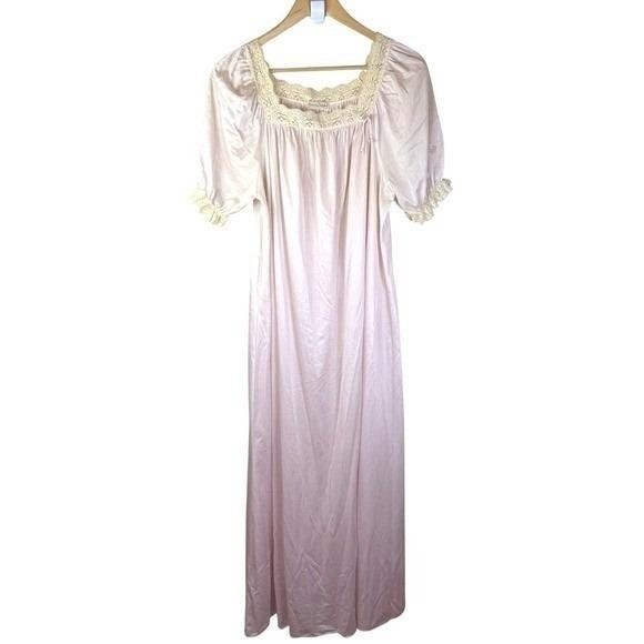 VTG Diane Von Furstenberg Vintage Nightgown Dressing Gown Medium Pink Lace