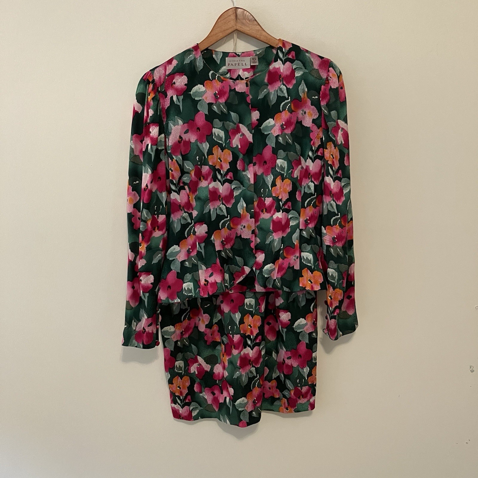 Adrianna Papell Size 12 VTG Two Piece Skirt Top Suit Set 100% Silk Green Floral