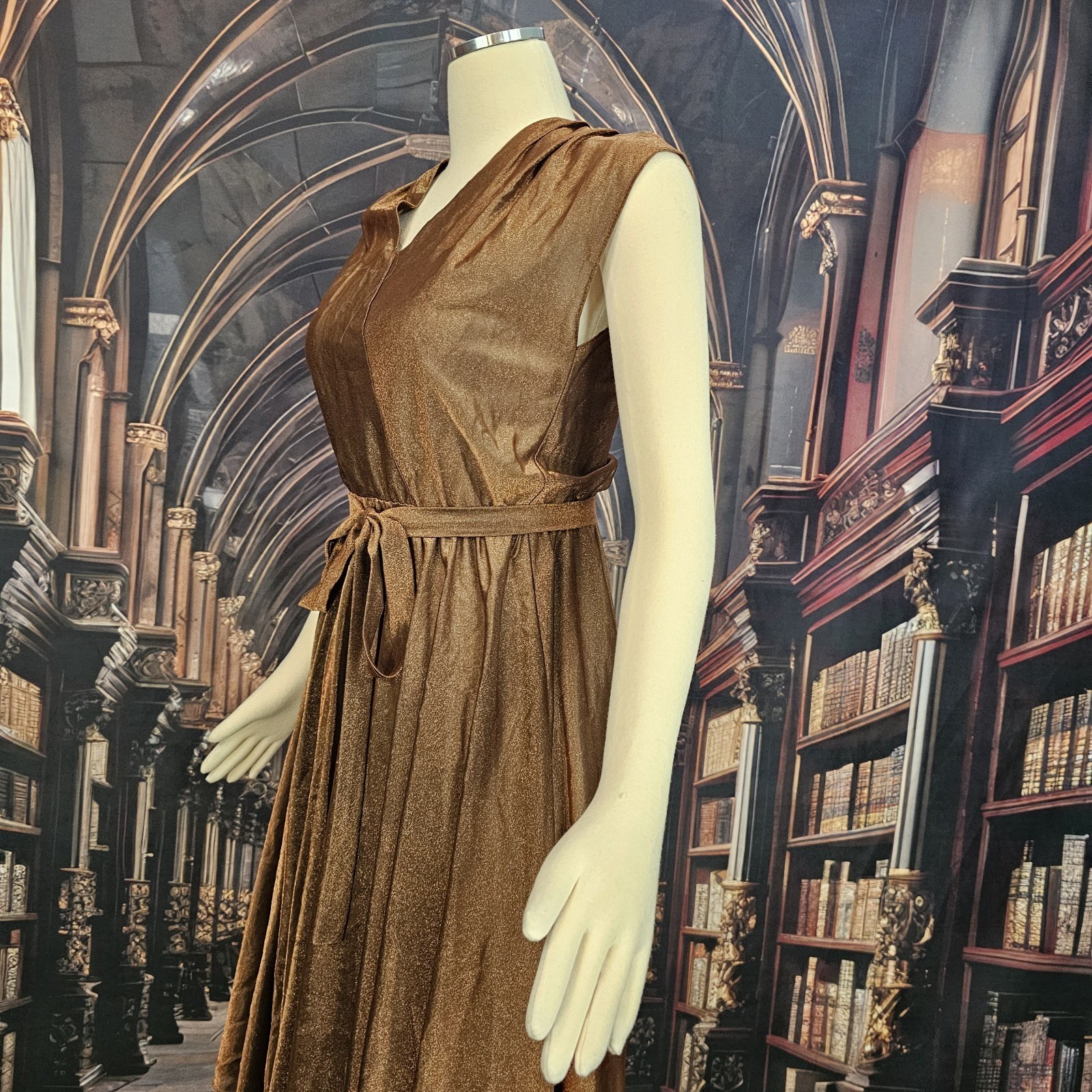 Vintage 1970s Dress Copper Brown V-neckline Cap Sleeve Tie Waist Circle Skirt