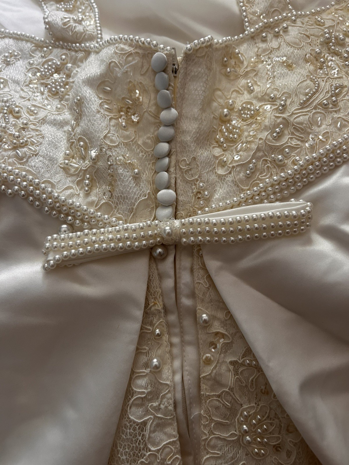 VTG Inspired High-Low Wedding Dress Beaded Lace Pearl Embellished Chapel Train