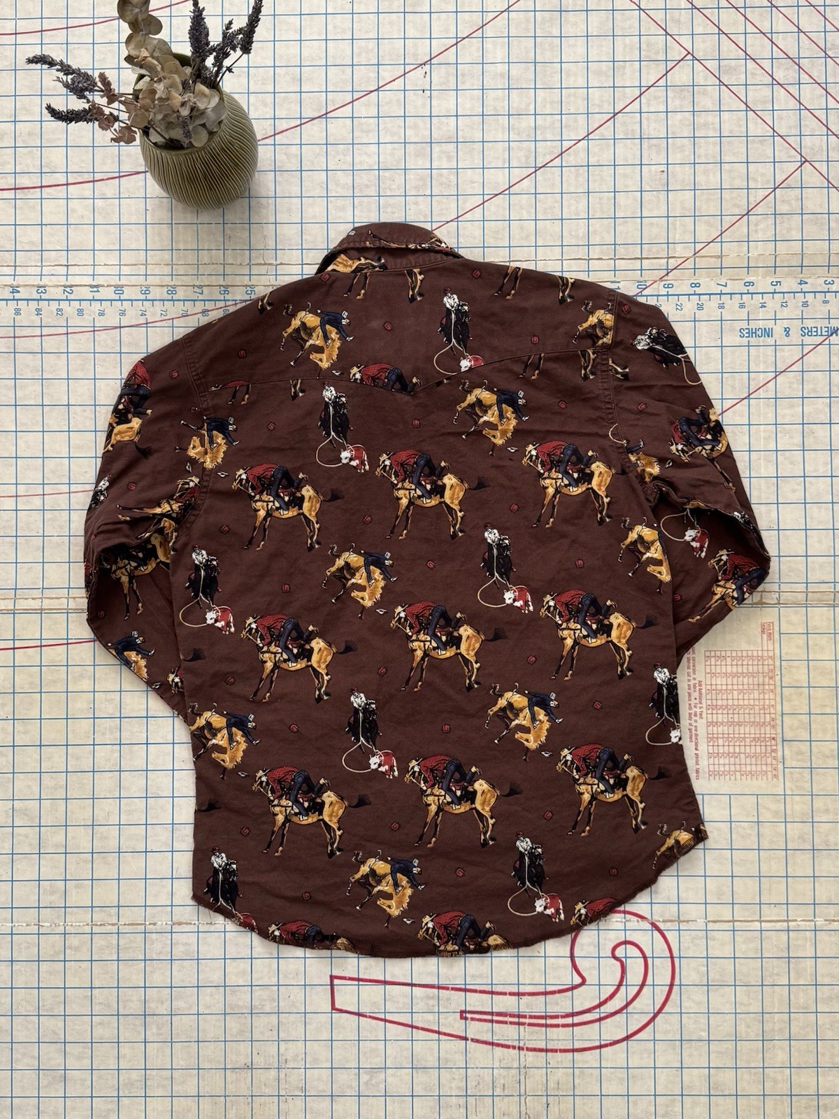 Vintage Rustler by Wrangler Pearl Snap Button Up Brown Fits Womens Small