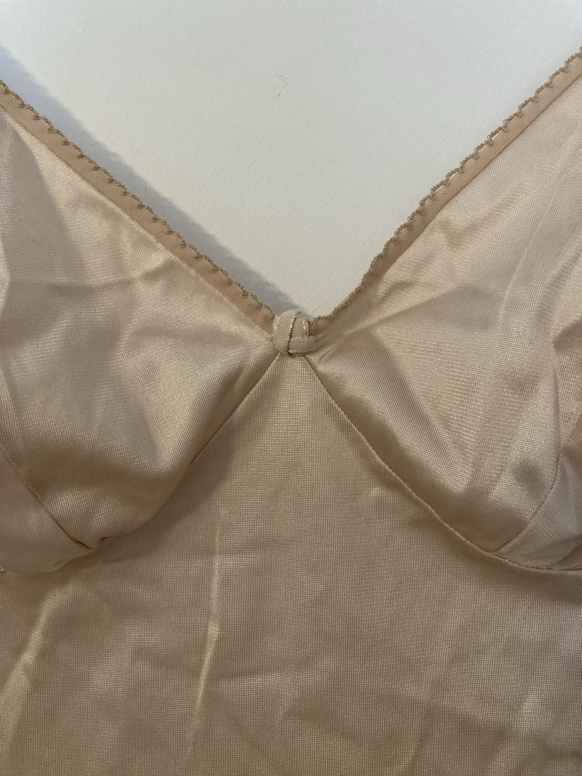 VTG VASSARETTE UNDERNEATH-IT-ALL “SATINESSENCE” Champagne Pink CAMISOLE Size 36