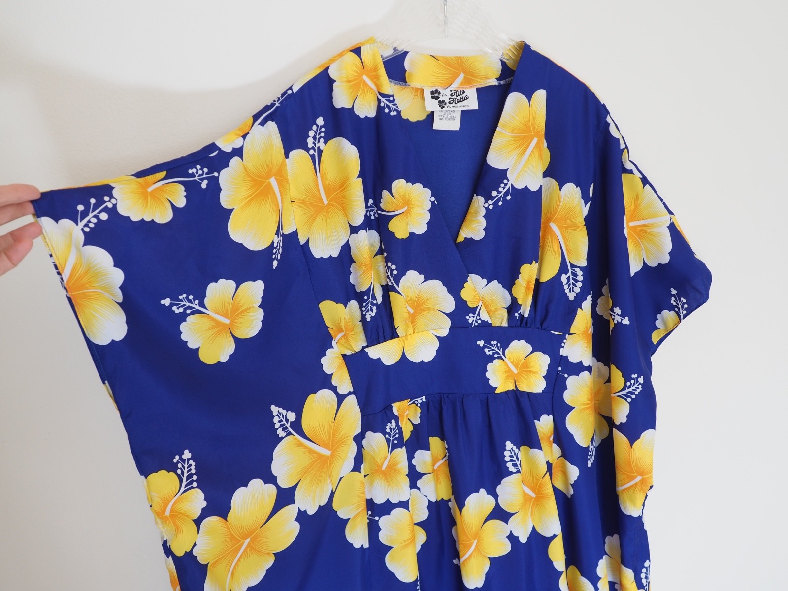 Vintage Hilo Hattie Caftan Kimono Style Blue Hibiscus Hawaiian Maxi Dress Poly