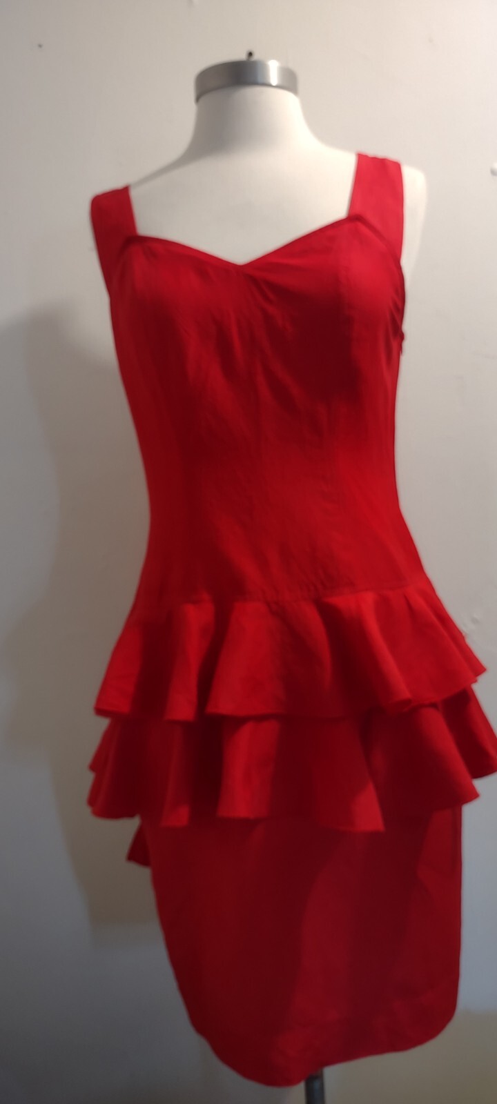 vintage 80&rsquo;s red silk linen ruffled backless BYBLOS dress sz 6