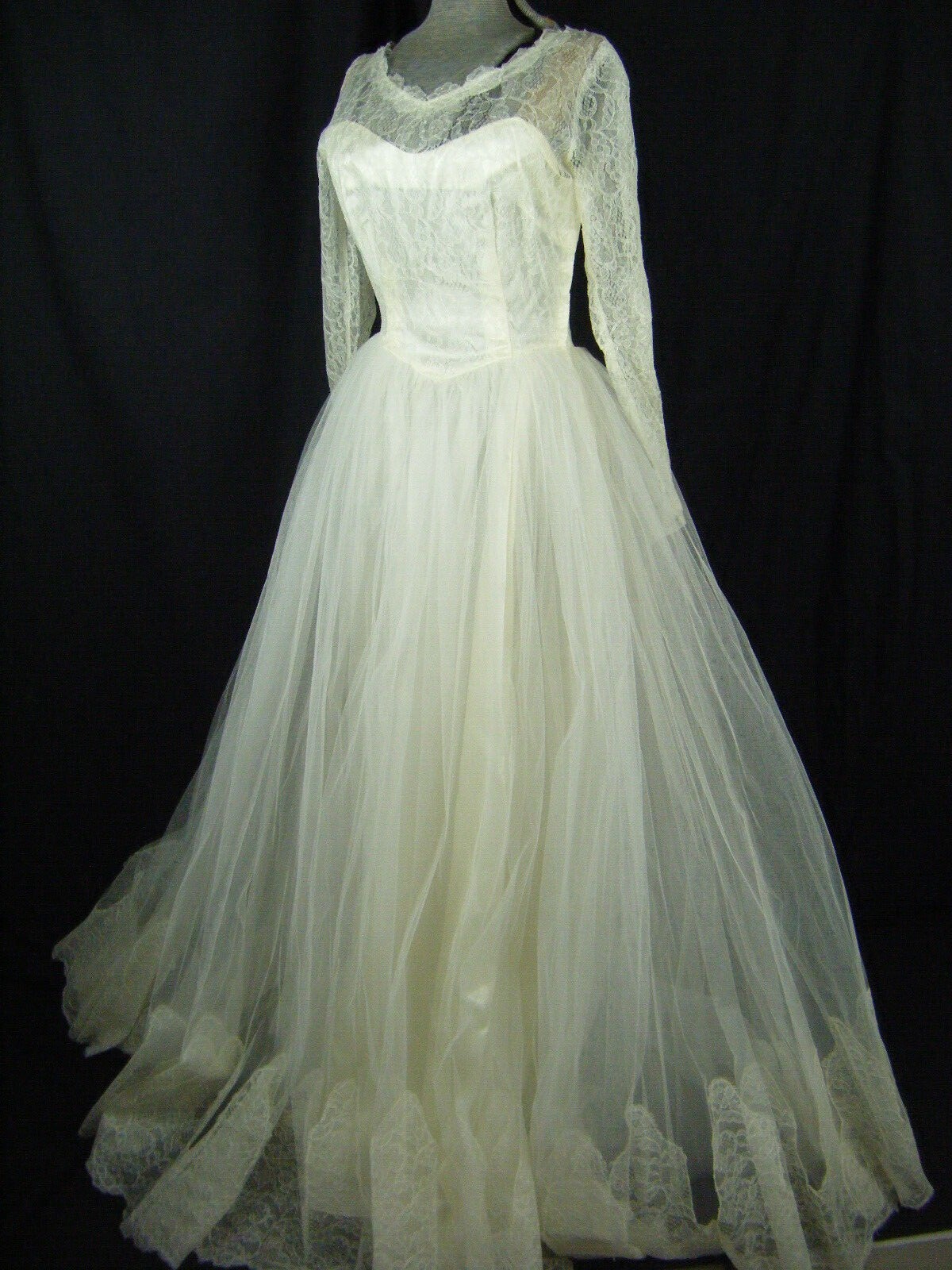 Dated 1955 Vtg Ivory Lace Net Illusion Full Tulle Wedding Dress-Bust 36/2XS