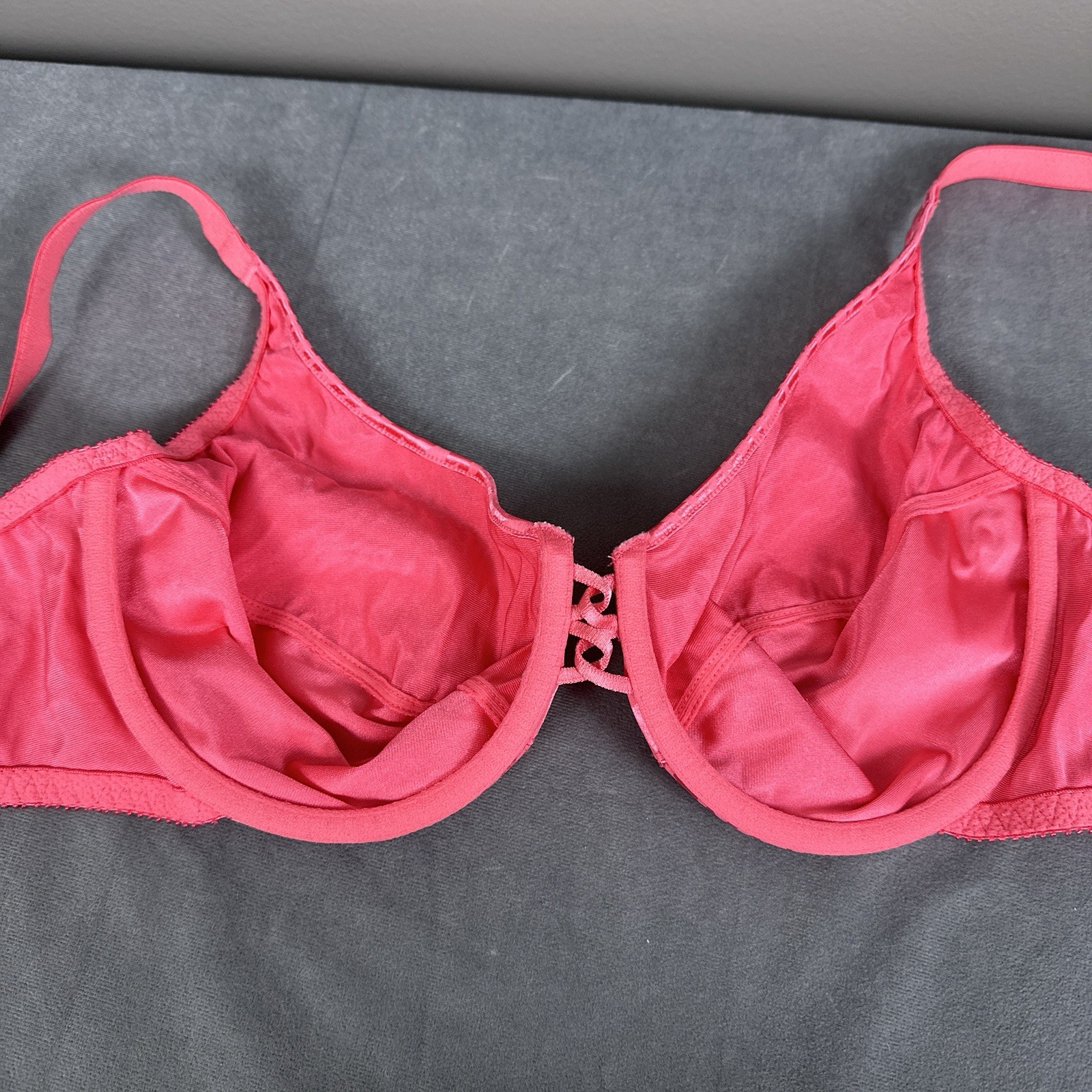 Vintage Vassarette 42C Satin Animal Print Bra Pink Second Skin Full Figure 75821
